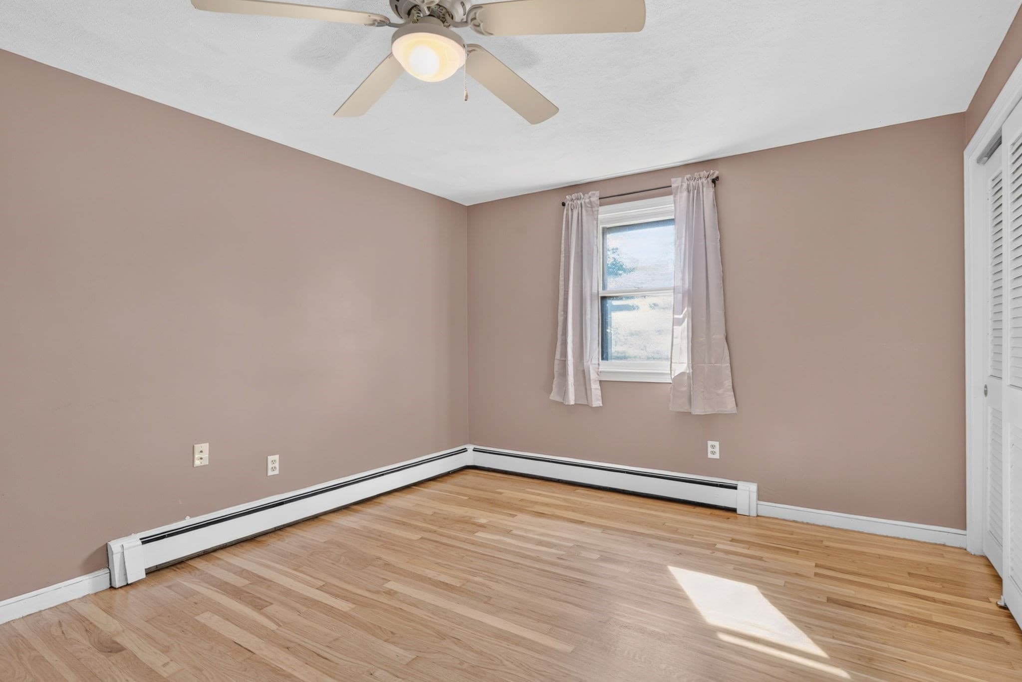 Single Family Residence at 94 Green Drive, North Attleboro MA 02760, photo 19 of 42