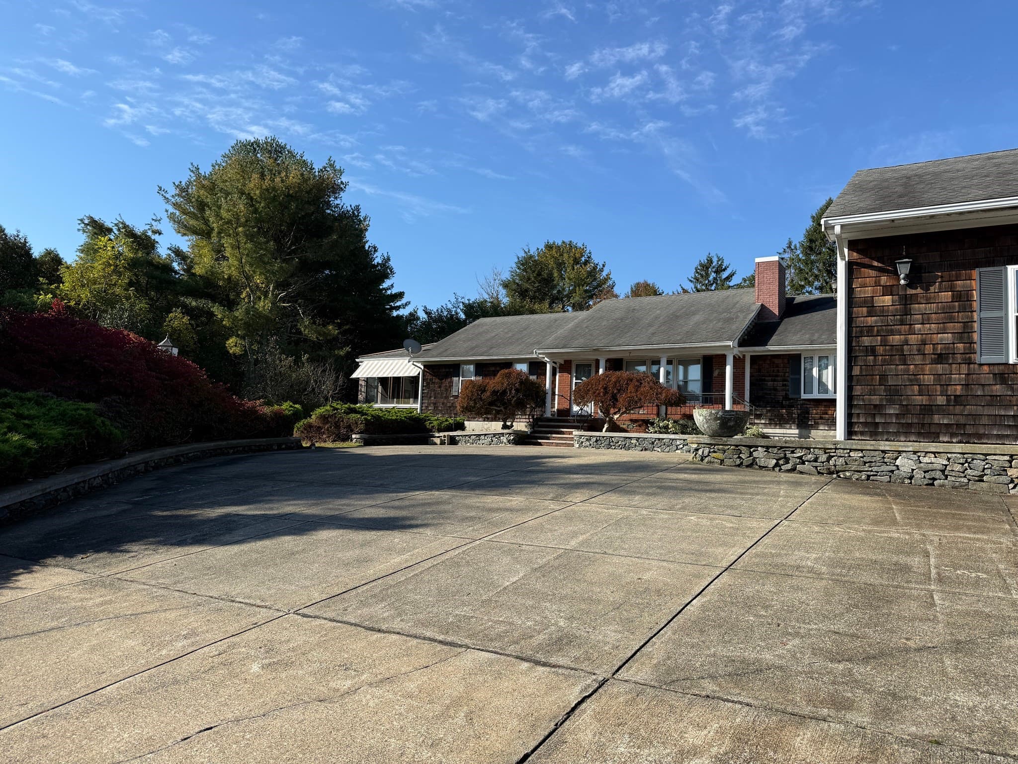 Single Family Residence at 7 Fallon Dr, Westport MA 02790, photo 3 of 40
