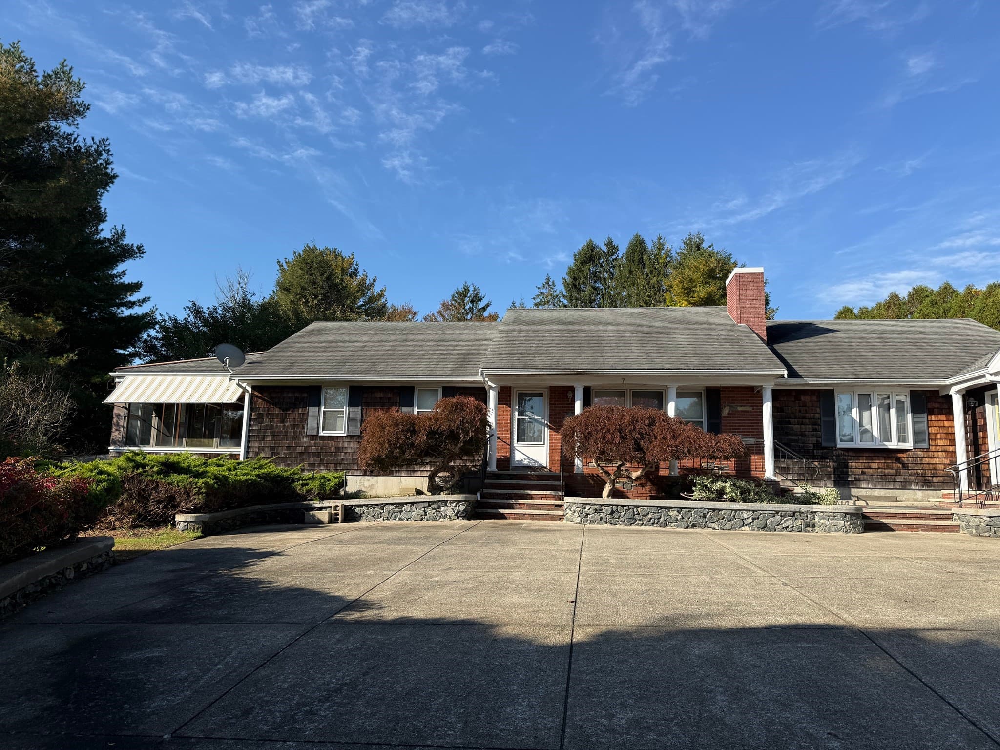 7 Fallon Dr, Westport MA 02790