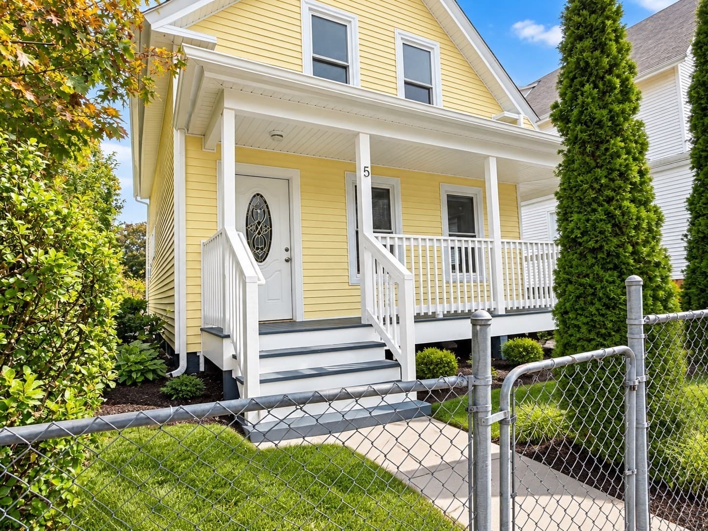 Single Family Residence at 5 Branch St, Worcester MA 01604, photo 2 of 42