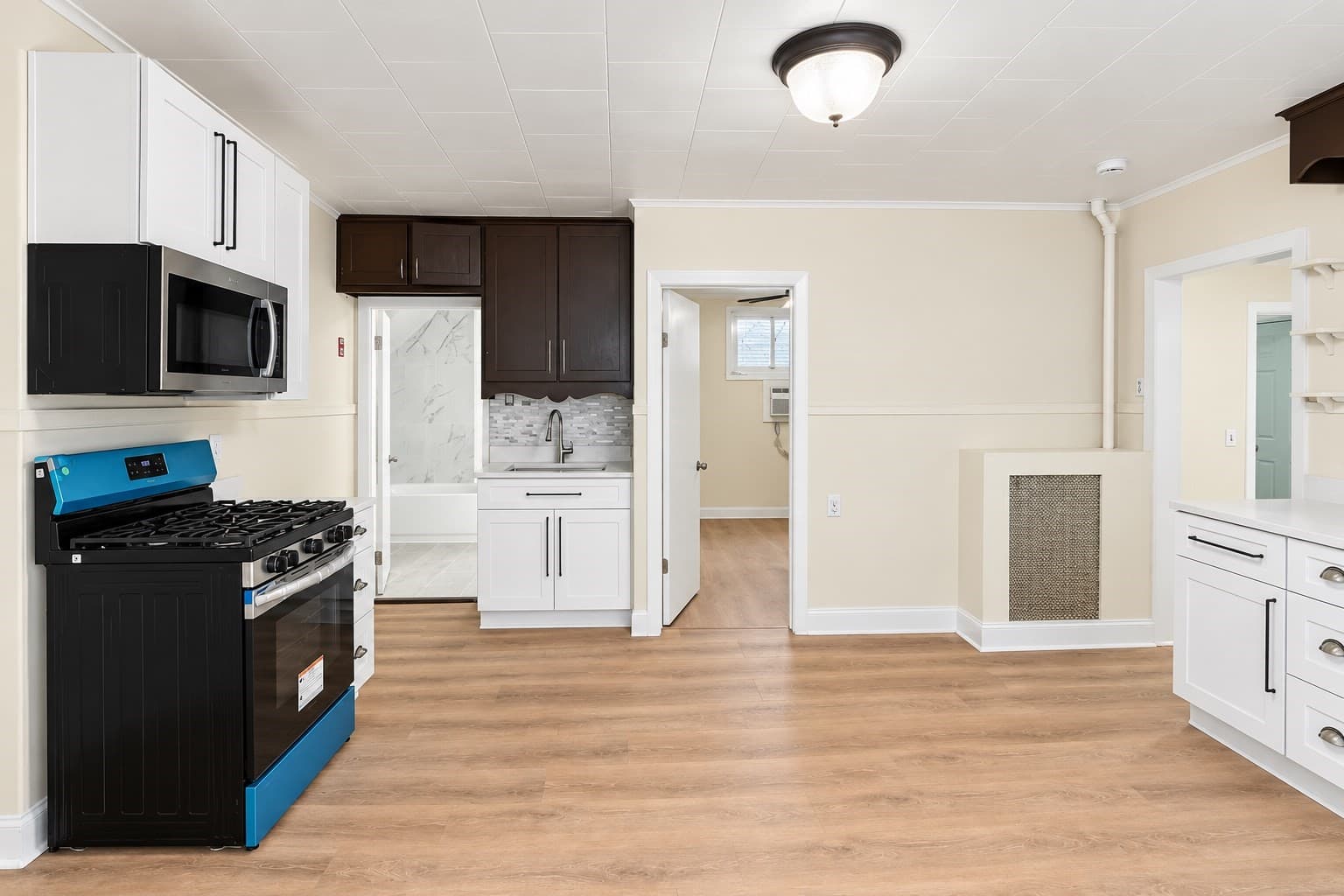 Single Family Residence at 5 Branch St, Worcester MA 01604, photo 17 of 42