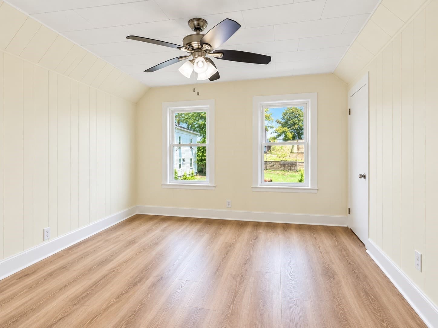 Single Family Residence at 5 Branch St, Worcester MA 01604, photo 32 of 42