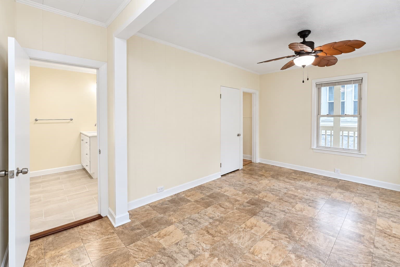 Single Family Residence at 5 Branch St, Worcester MA 01604, photo 24 of 42