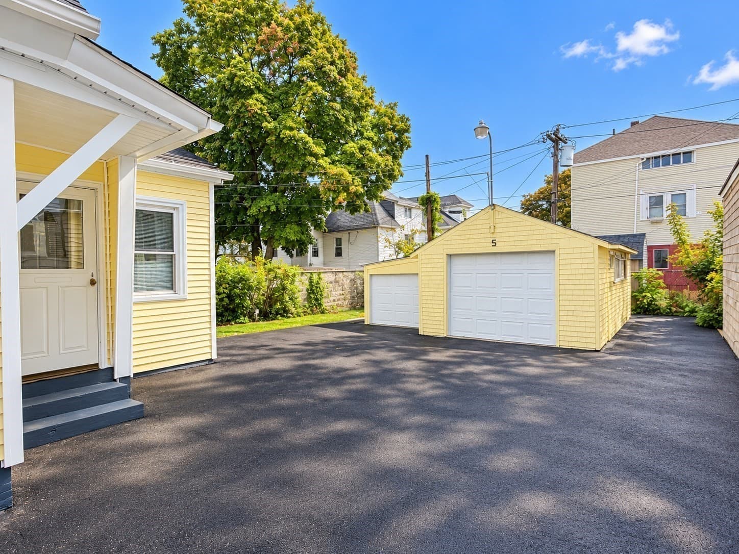 Single Family Residence at 5 Branch St, Worcester MA 01604, photo 10 of 42