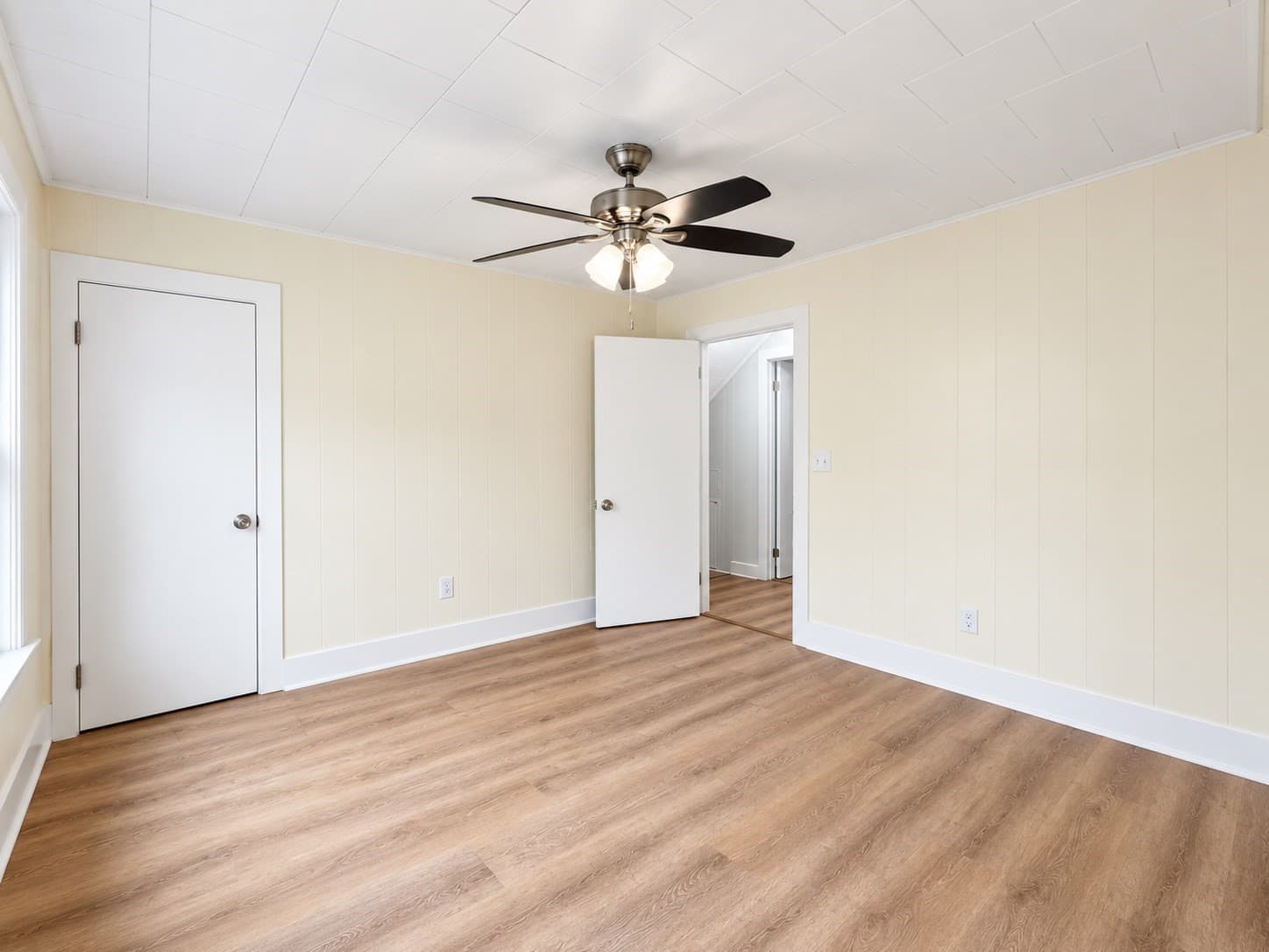 Single Family Residence at 5 Branch St, Worcester MA 01604, photo 33 of 42
