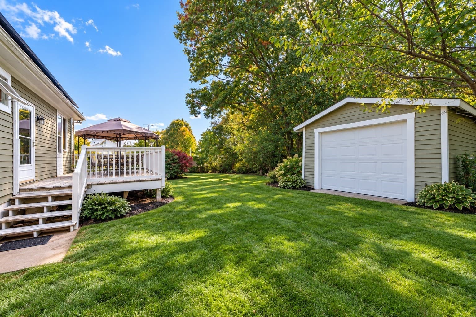 Single Family Residence at 17 Connecticut Ave, Blackstone MA 01504, photo 23 of 33