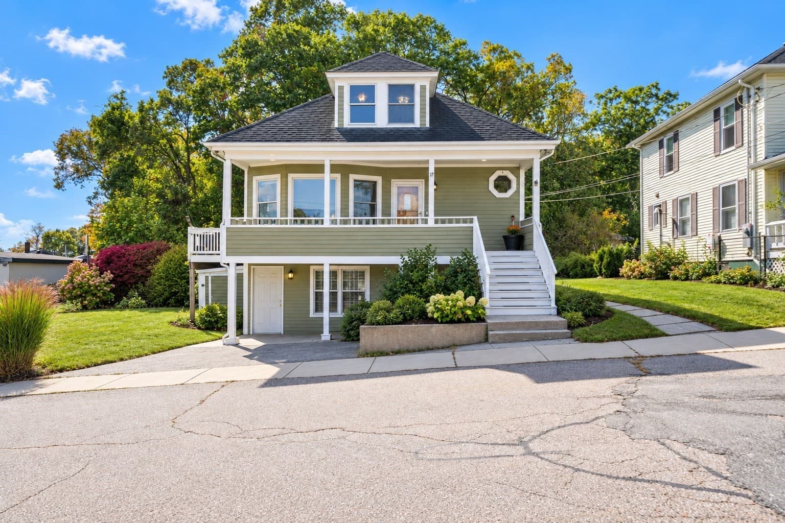 Single Family Residence at 17 Connecticut Ave, Blackstone MA 01504