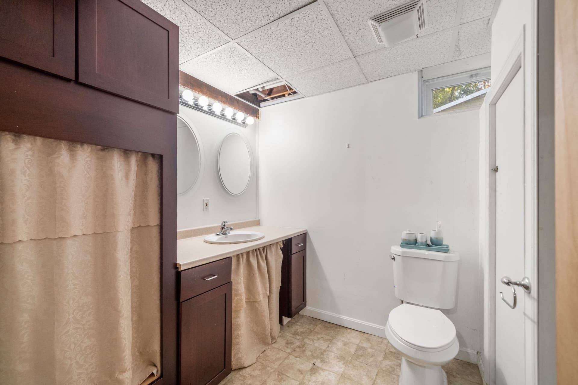 Single Family Residence at 17 Connecticut Ave, Blackstone MA 01504, photo 20 of 33