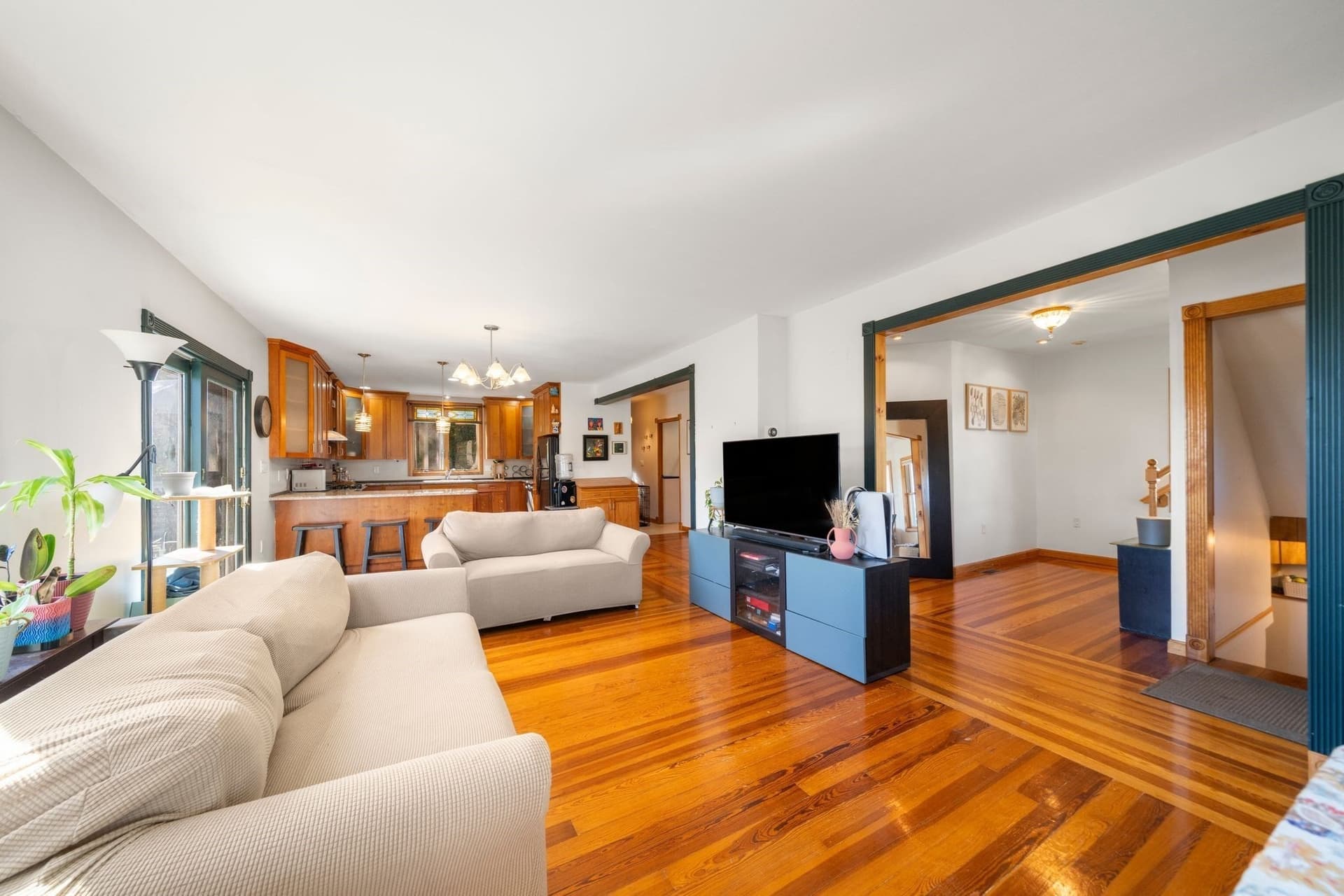 Single Family Residence at 17 Connecticut Ave, Blackstone MA 01504, photo 9 of 33