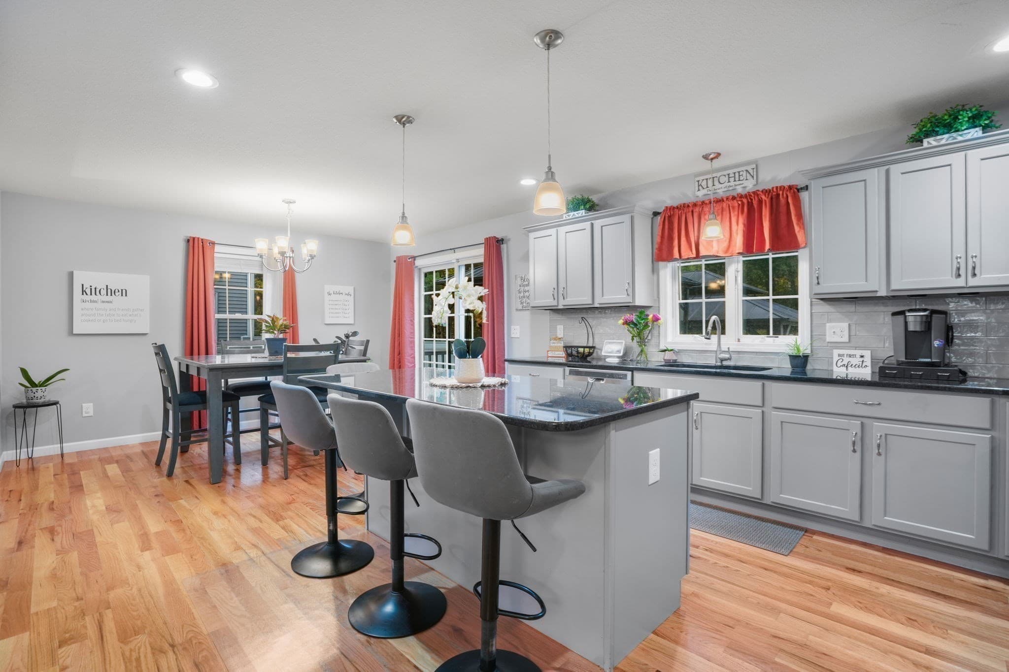 Single Family Residence at 7 Snowden St, Springfield MA 01119, photo 12 of 42