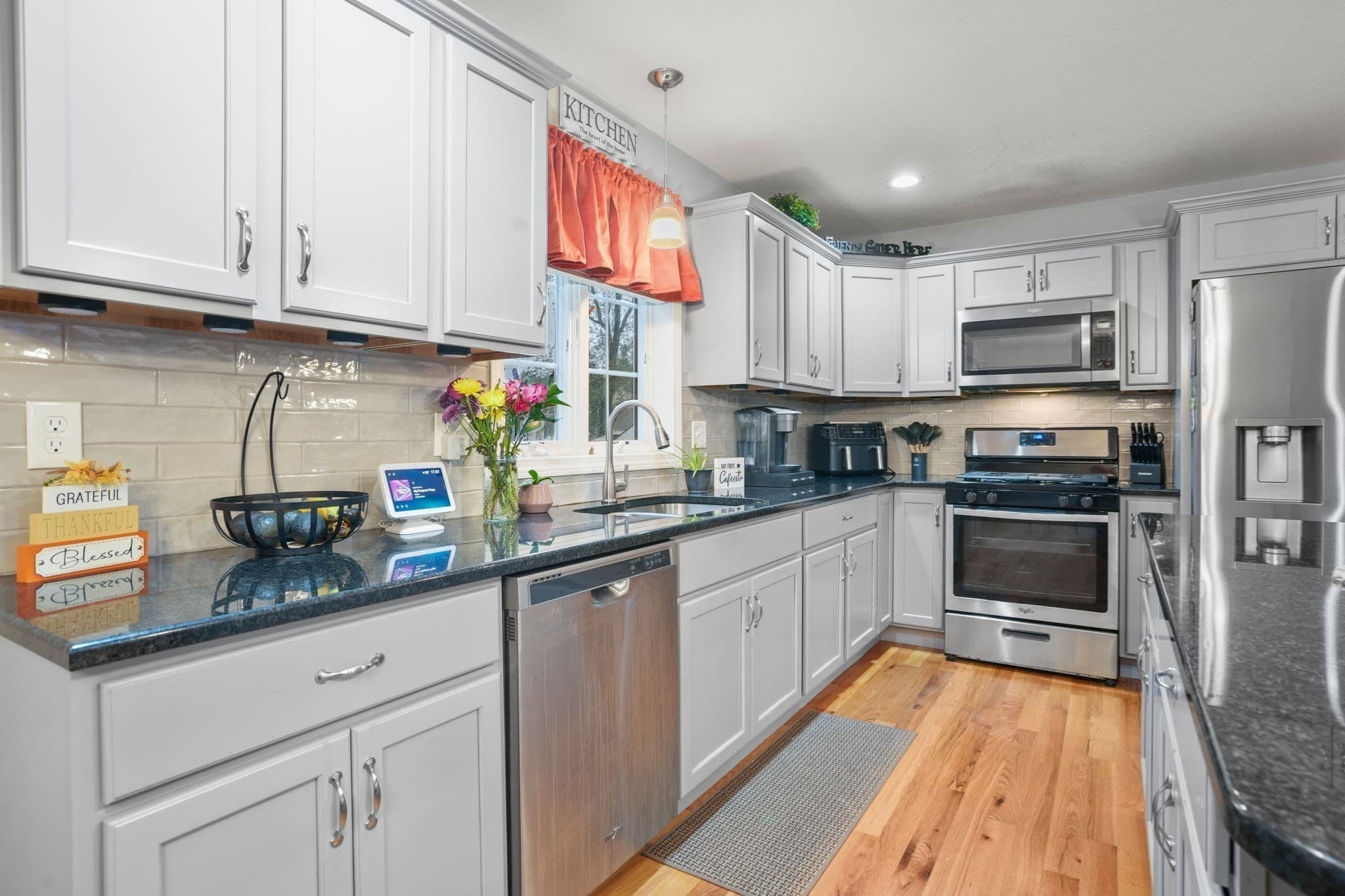 Single Family Residence at 7 Snowden St, Springfield MA 01119, photo 14 of 42