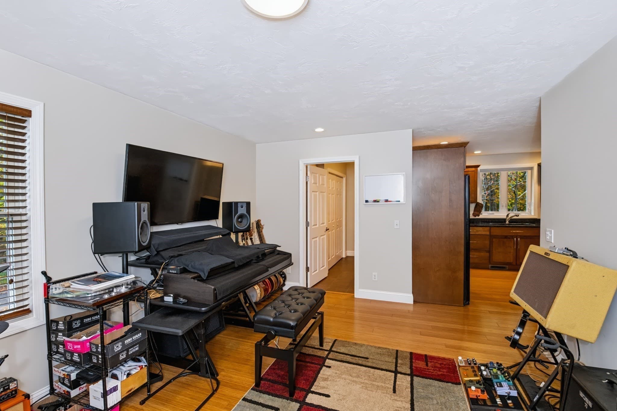Single Family Residence at 54 Lower Gore Road, Webster MA 01570, photo 13 of 34