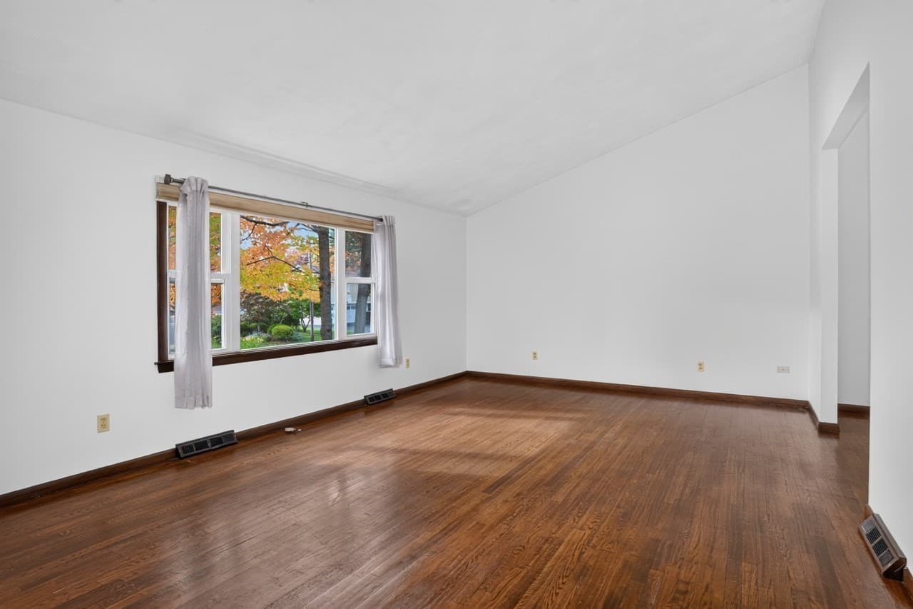 Single Family Residence at 10 Roundwood Rd, Natick MA 01760, Natick, photo 2 of 35