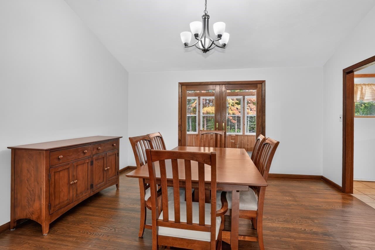 Single Family Residence at 10 Roundwood Rd, Natick MA 01760, Natick, photo 6 of 35