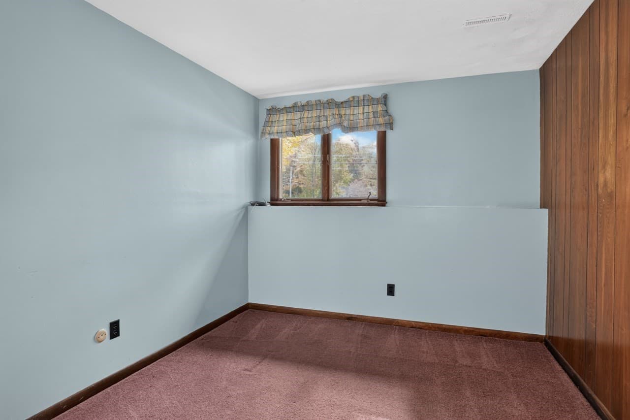 Single Family Residence at 10 Roundwood Rd, Natick MA 01760, Natick, photo 24 of 35