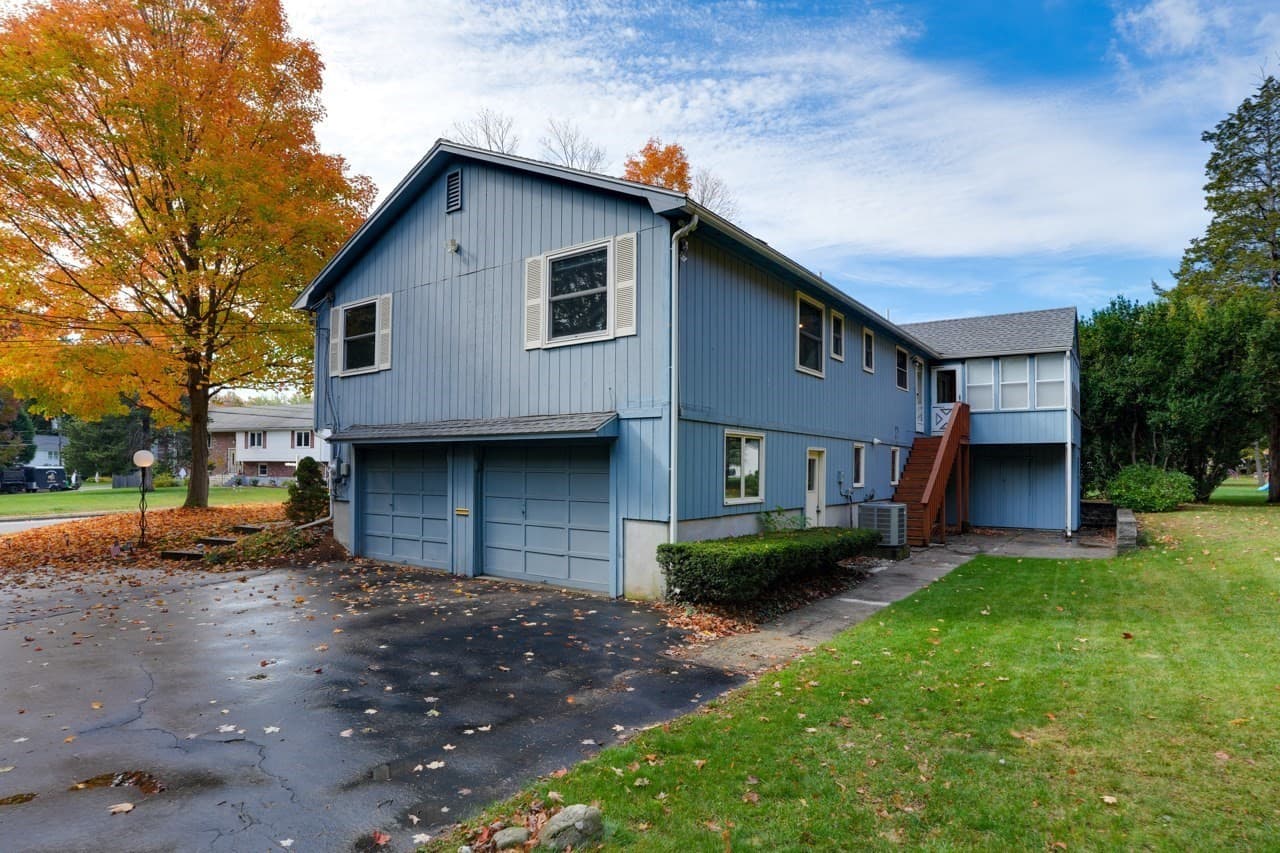 Single Family Residence at 10 Roundwood Rd, Natick MA 01760, Natick, photo 30 of 35