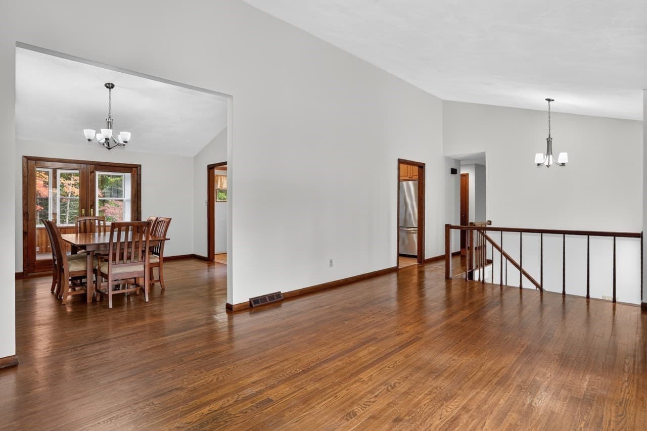 Single Family Residence at 10 Roundwood Rd, Natick MA 01760, Natick, photo 4 of 35