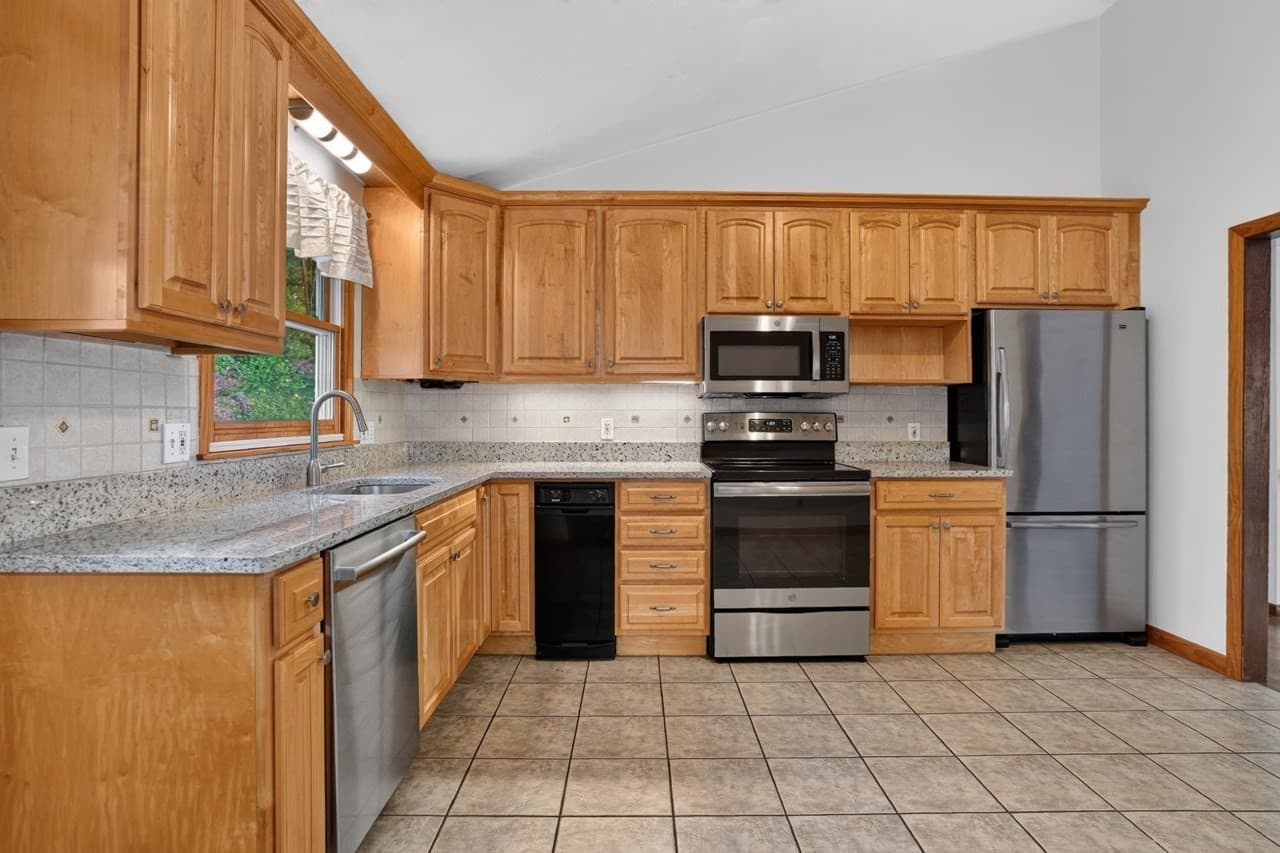 Single Family Residence at 10 Roundwood Rd, Natick MA 01760, Natick, photo 8 of 35