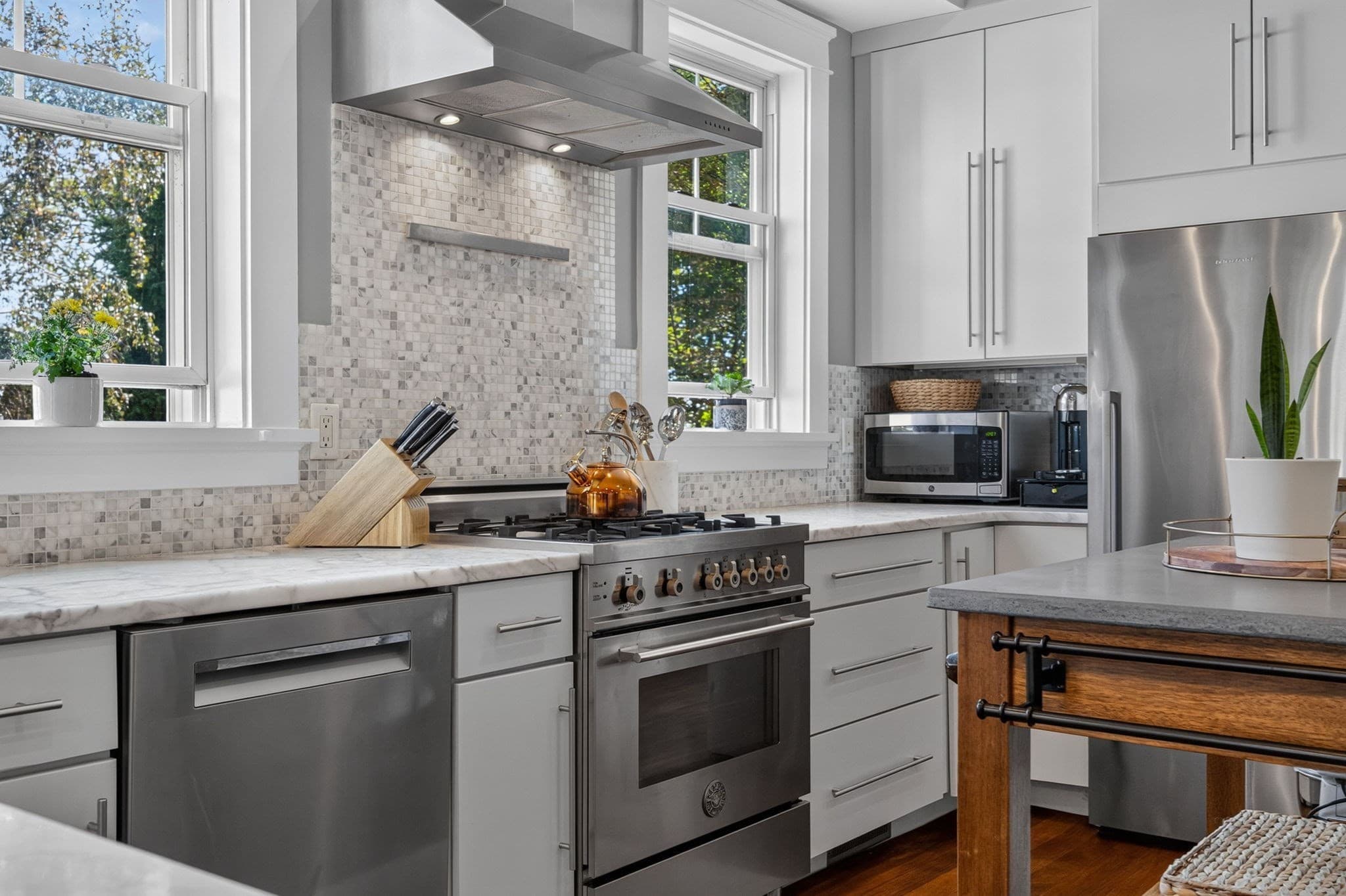 Condominium at 48 Sawyer # 1, Boston MA 02125, Boston, photo 6 of 31