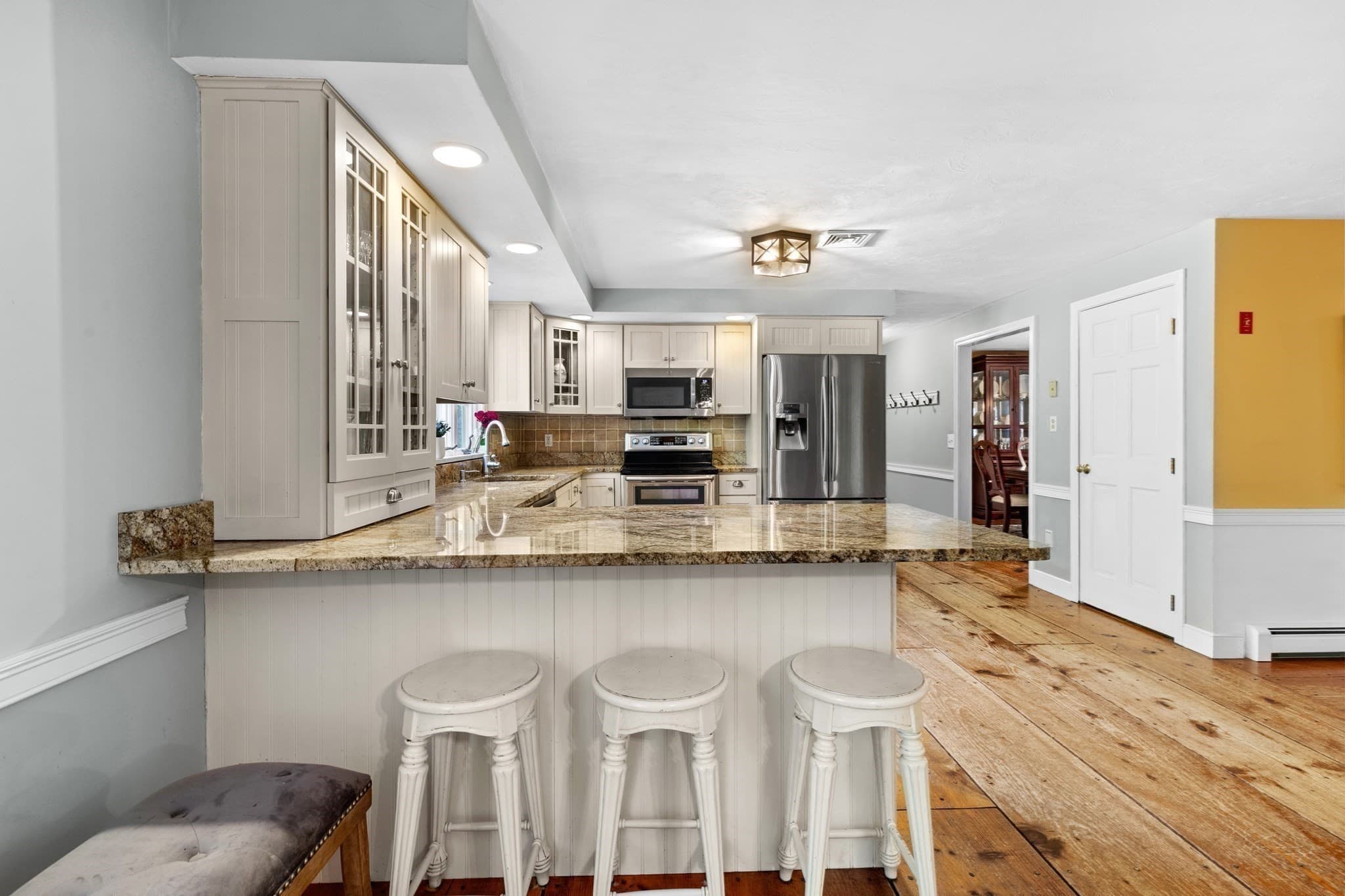 Single Family Residence at 30 Turner Drive, Bridgewater MA 02324, Bridgewater, photo 6 of 36