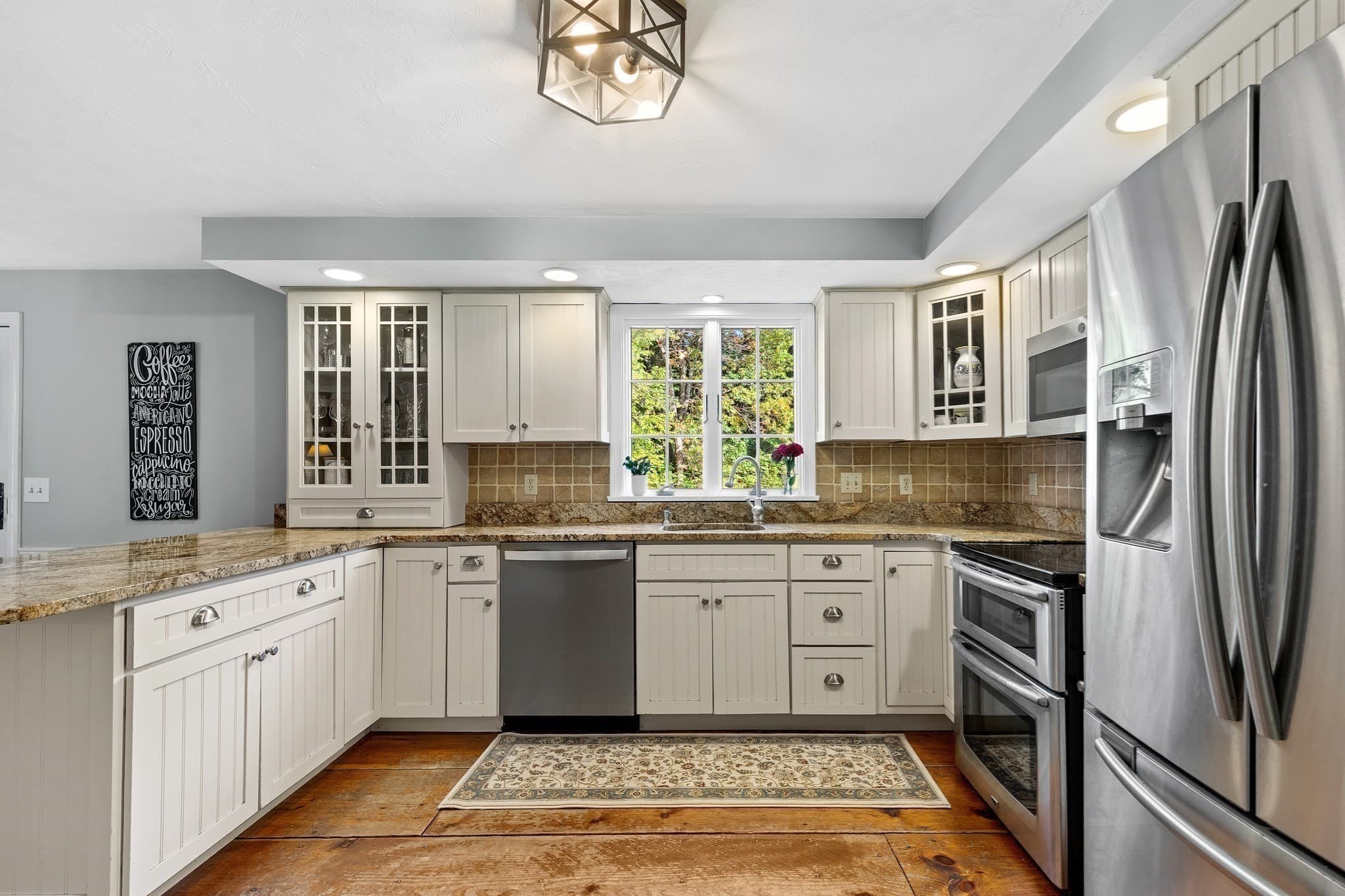 Single Family Residence at 30 Turner Drive, Bridgewater MA 02324, Bridgewater, photo 8 of 36