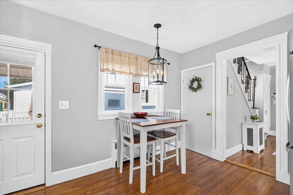 Single Family Residence at 8 Sunnyside Rd, Quincy MA 02169, Quincy, photo 13 of 40