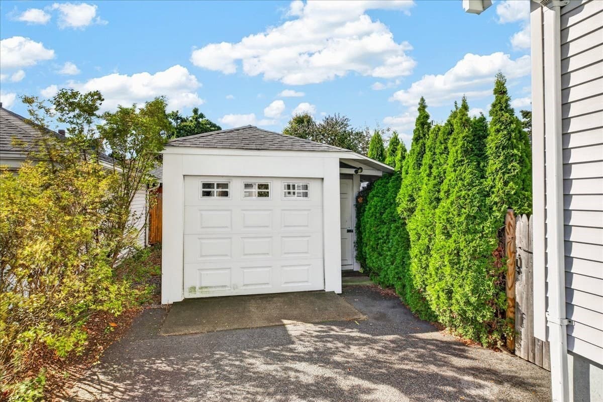 Single Family Residence at 8 Sunnyside Rd, Quincy MA 02169, Quincy, photo 34 of 40