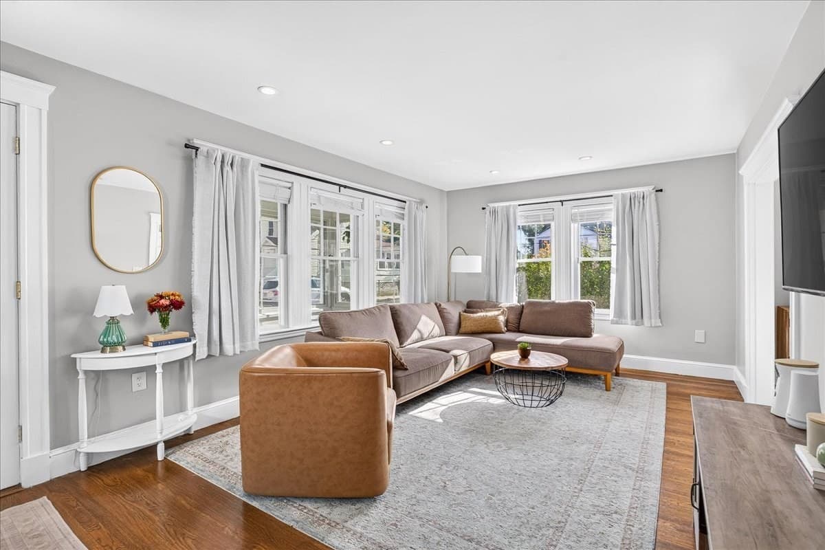 Single Family Residence at 8 Sunnyside Rd, Quincy MA 02169, Quincy, photo 14 of 40