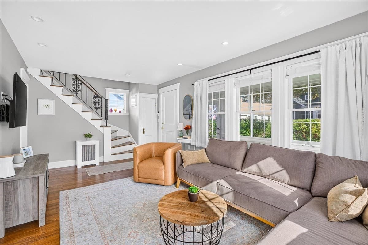 Single Family Residence at 8 Sunnyside Rd, Quincy MA 02169, Quincy, photo 15 of 40