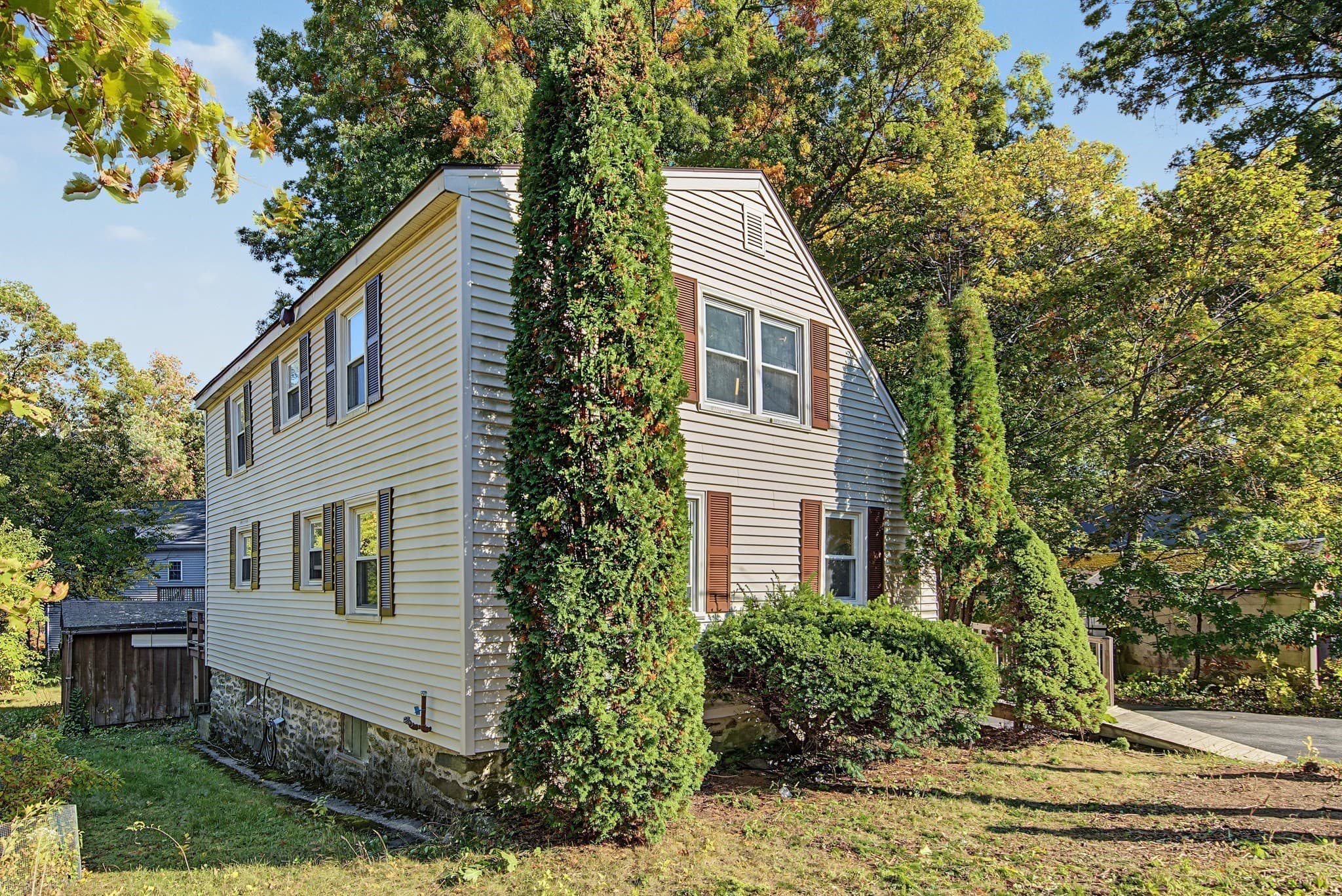 Single Family Residence at 77 Progressive St, Worcester MA 01604, photo 2 of 25