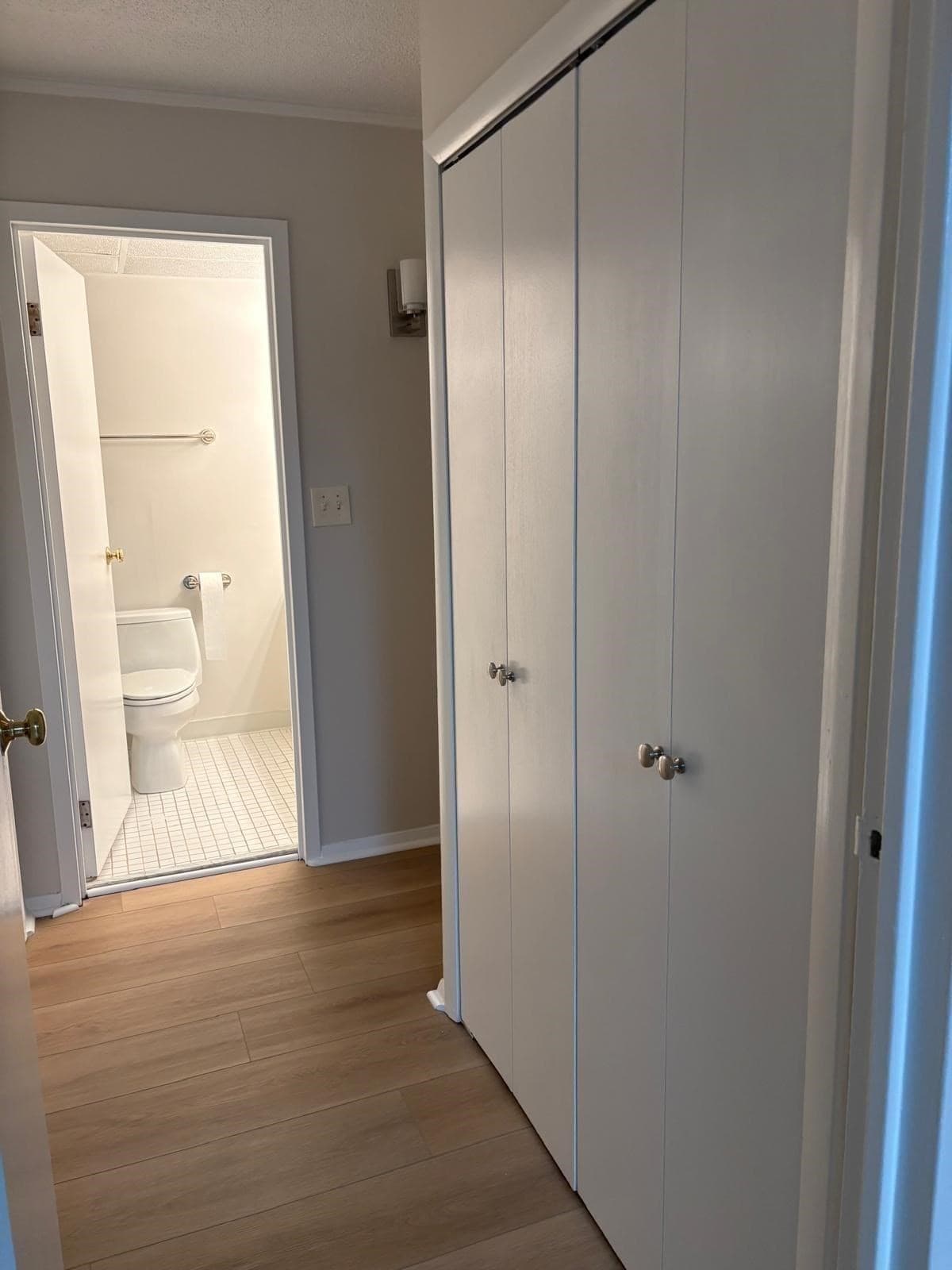 Condominium at 50 Broadlawn # 502, Brookline MA 02467, photo 9 of 27