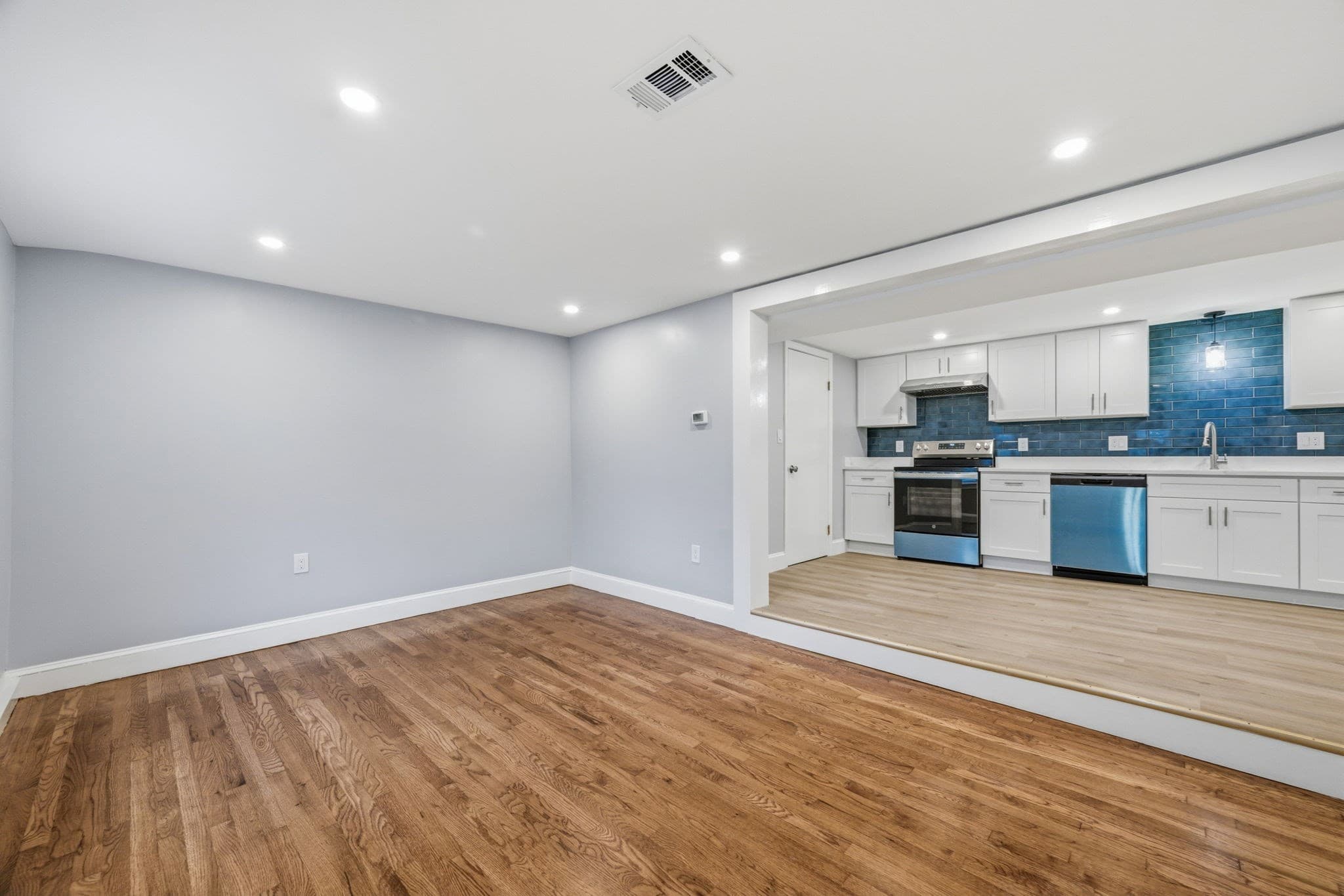 Condominium at 116 Washington St # 116, Melrose MA 02176, Melrose, photo 2 of 34