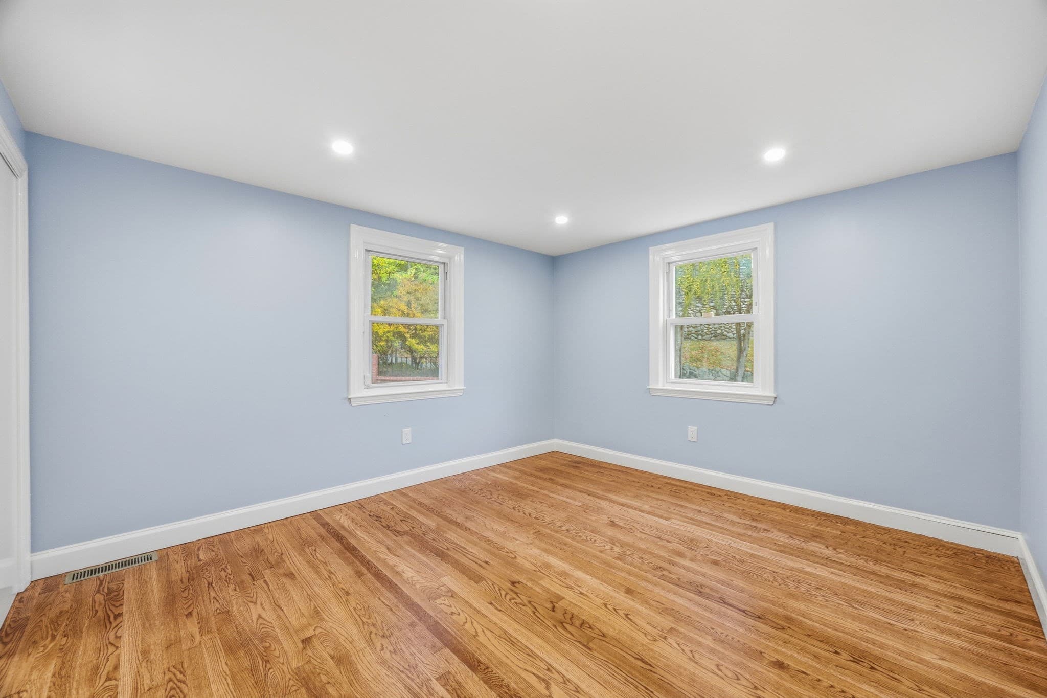 Condominium at 116 Washington St # 116, Melrose MA 02176, Melrose, photo 17 of 34