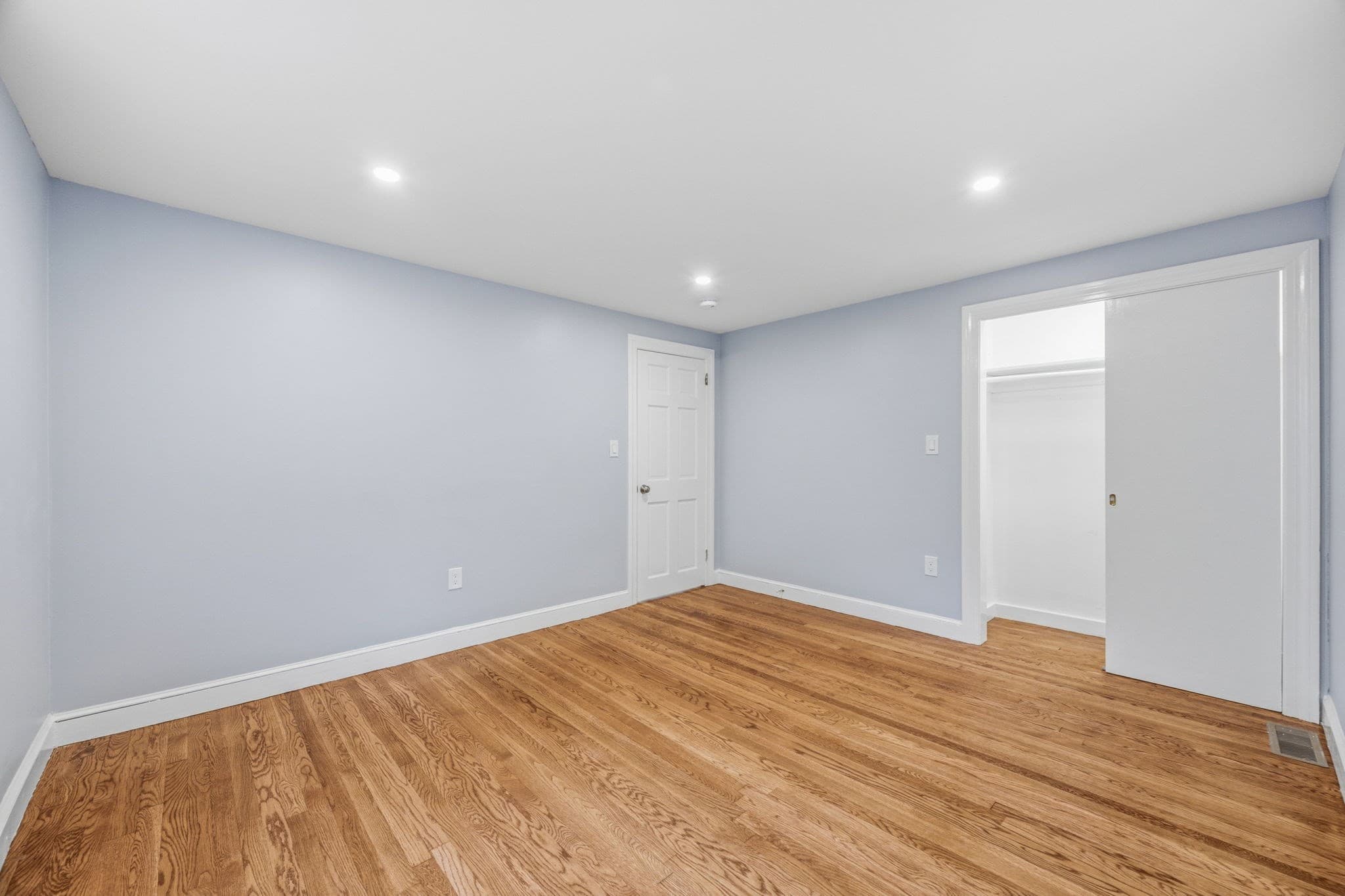 Condominium at 116 Washington St # 116, Melrose MA 02176, Melrose, photo 18 of 34