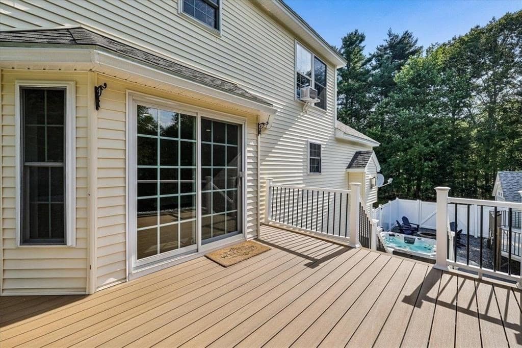 Single Family Residence at 110 Middle Rd, Deerfield NH 03037, Deerfield, photo 3 of 42