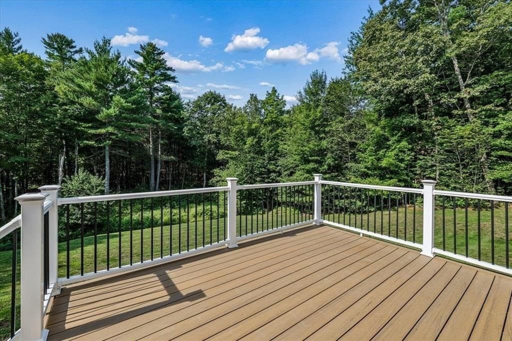 Single Family Residence at 110 Middle Rd, Deerfield NH 03037, Deerfield, photo 5 of 42