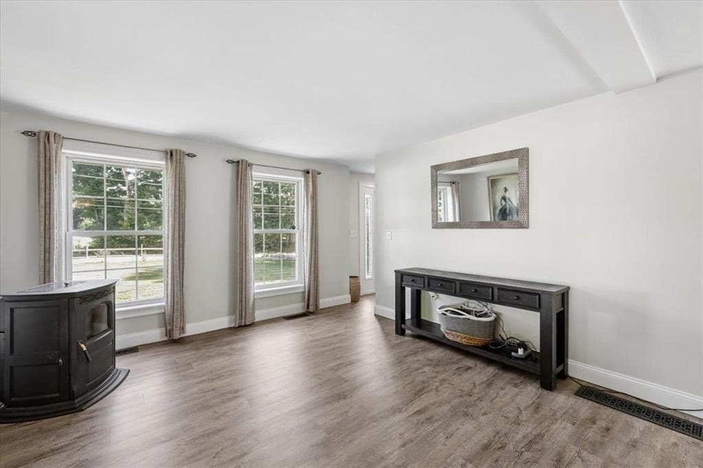 Single Family Residence at 110 Middle Rd, Deerfield NH 03037, Deerfield, photo 18 of 42