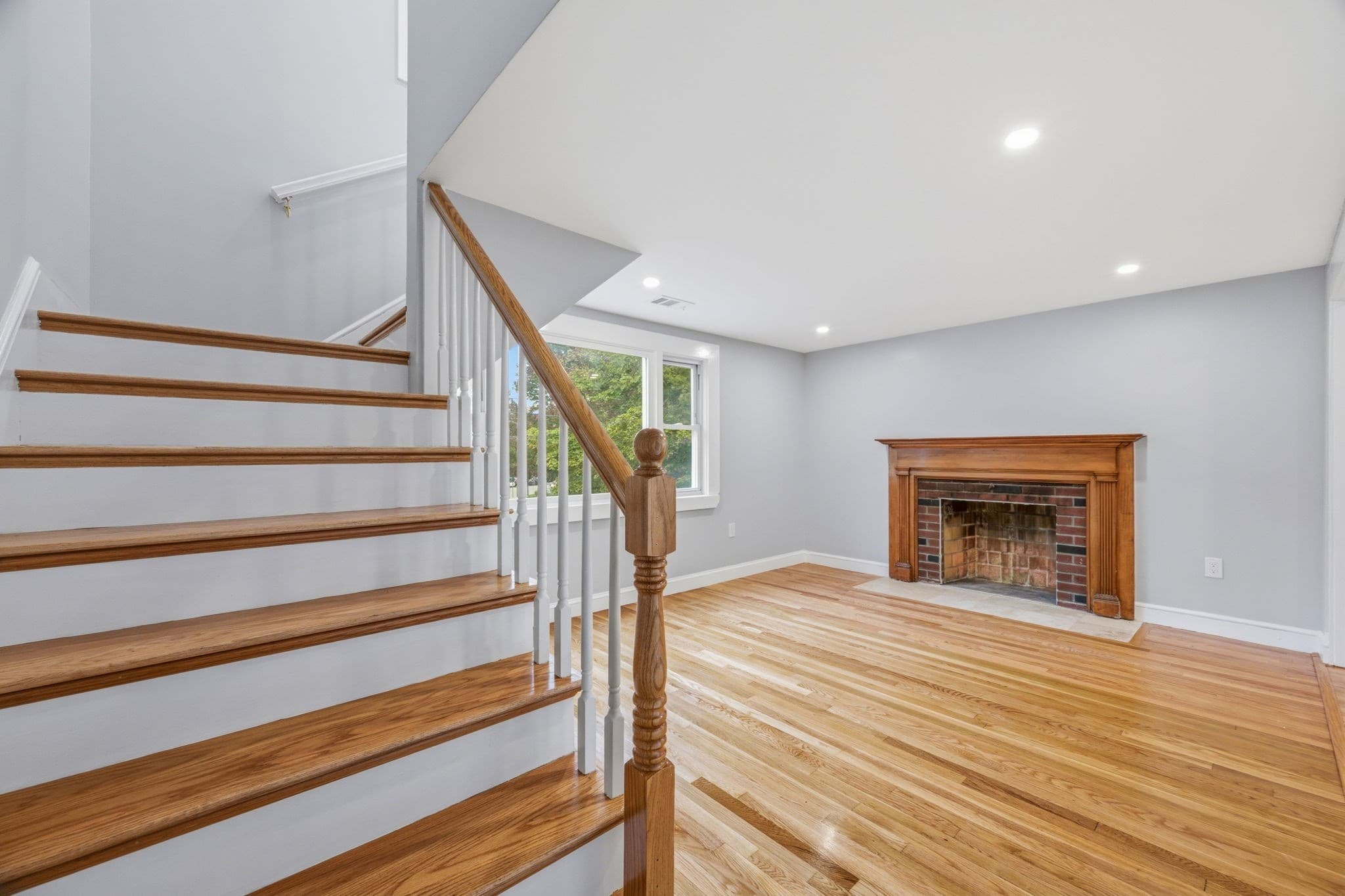 Condominium at 118 Washington St # 118, Melrose MA 02176, Melrose, photo 6 of 34