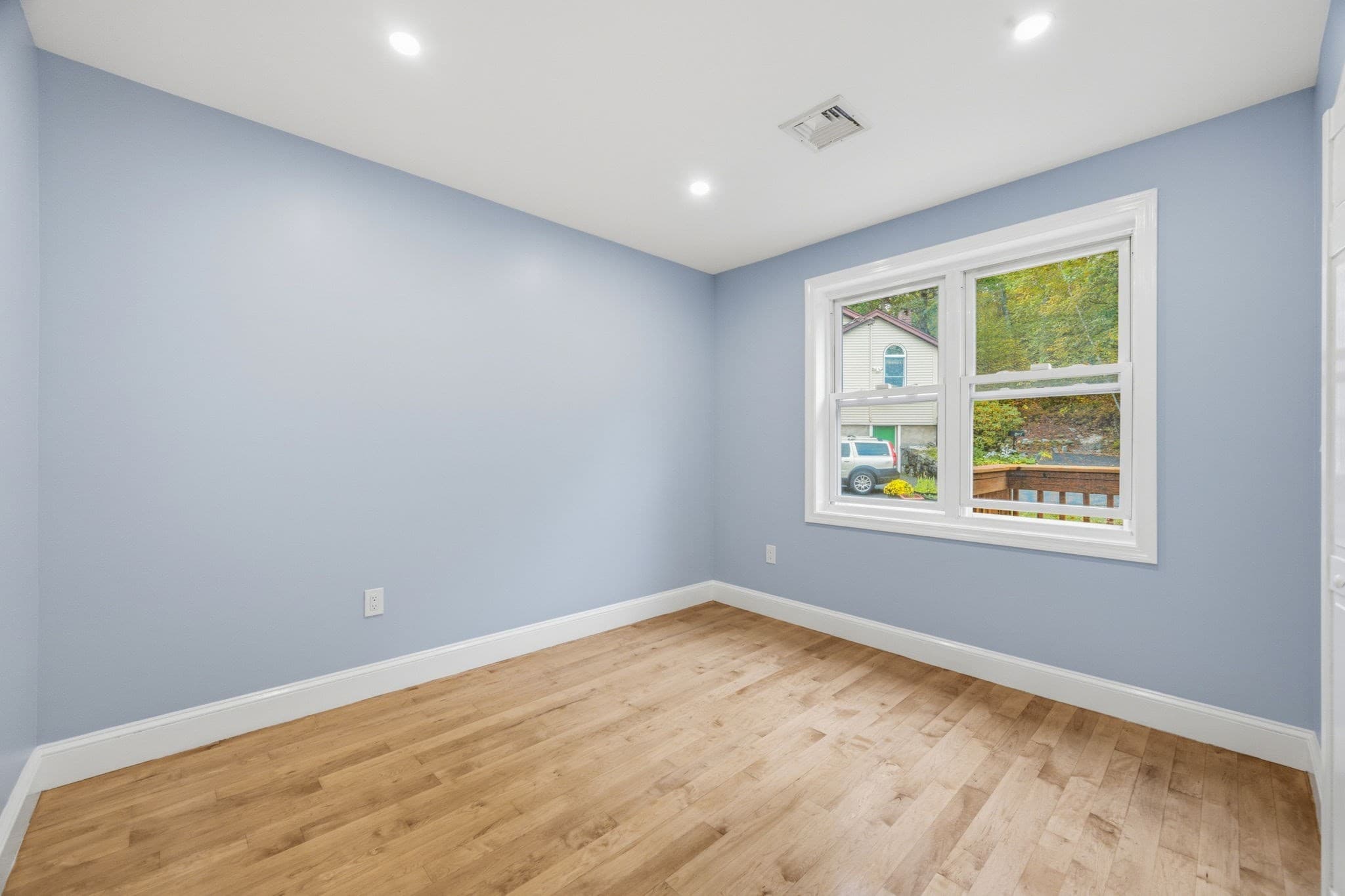 Condominium at 118 Washington St # 118, Melrose MA 02176, Melrose, photo 17 of 34