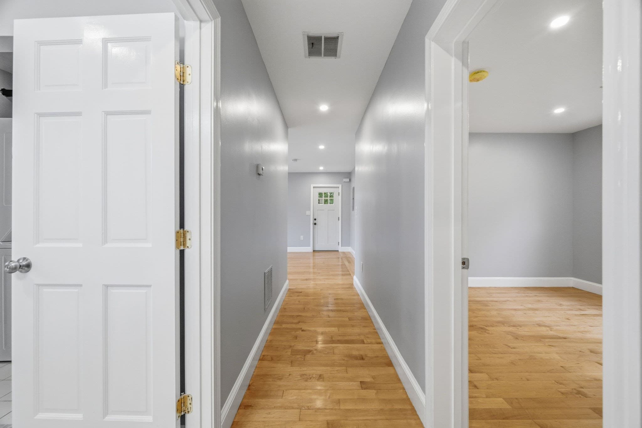 Condominium at 118 Washington St # 118, Melrose MA 02176, Melrose, photo 14 of 34