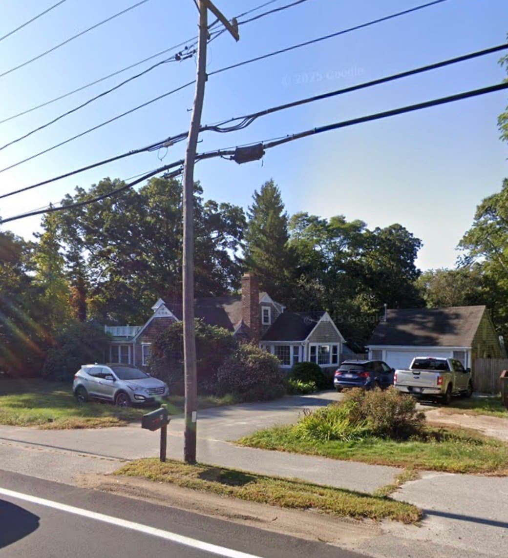 84 Main St, Mashpee MA 02649