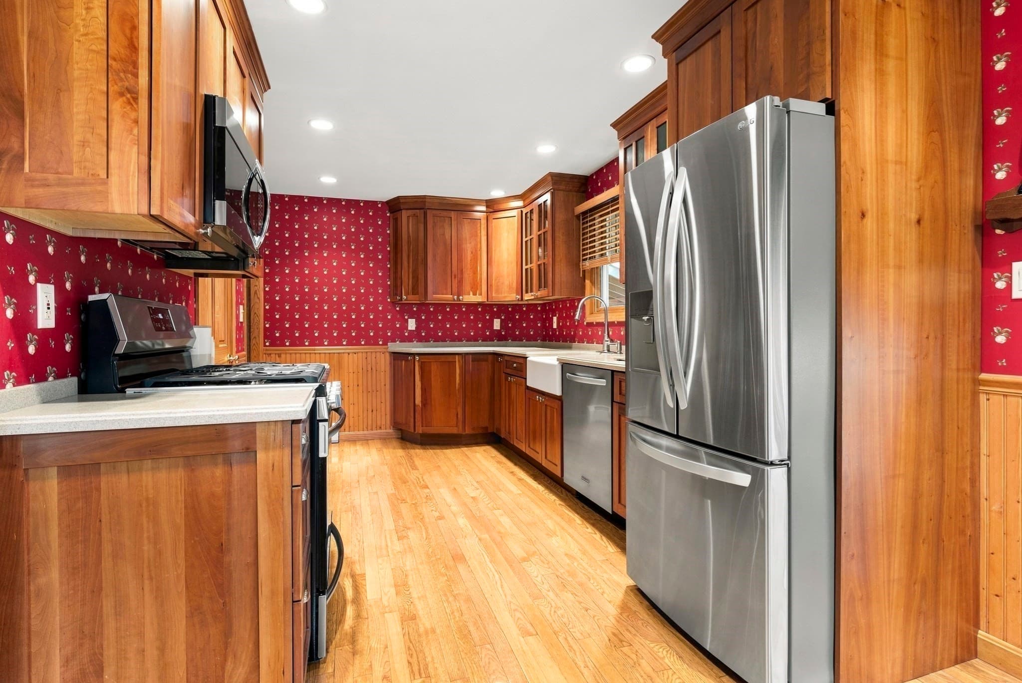 Single Family Residence at 25 Westwood Road, Stoneham MA 02180, Stoneham, photo 12 of 29