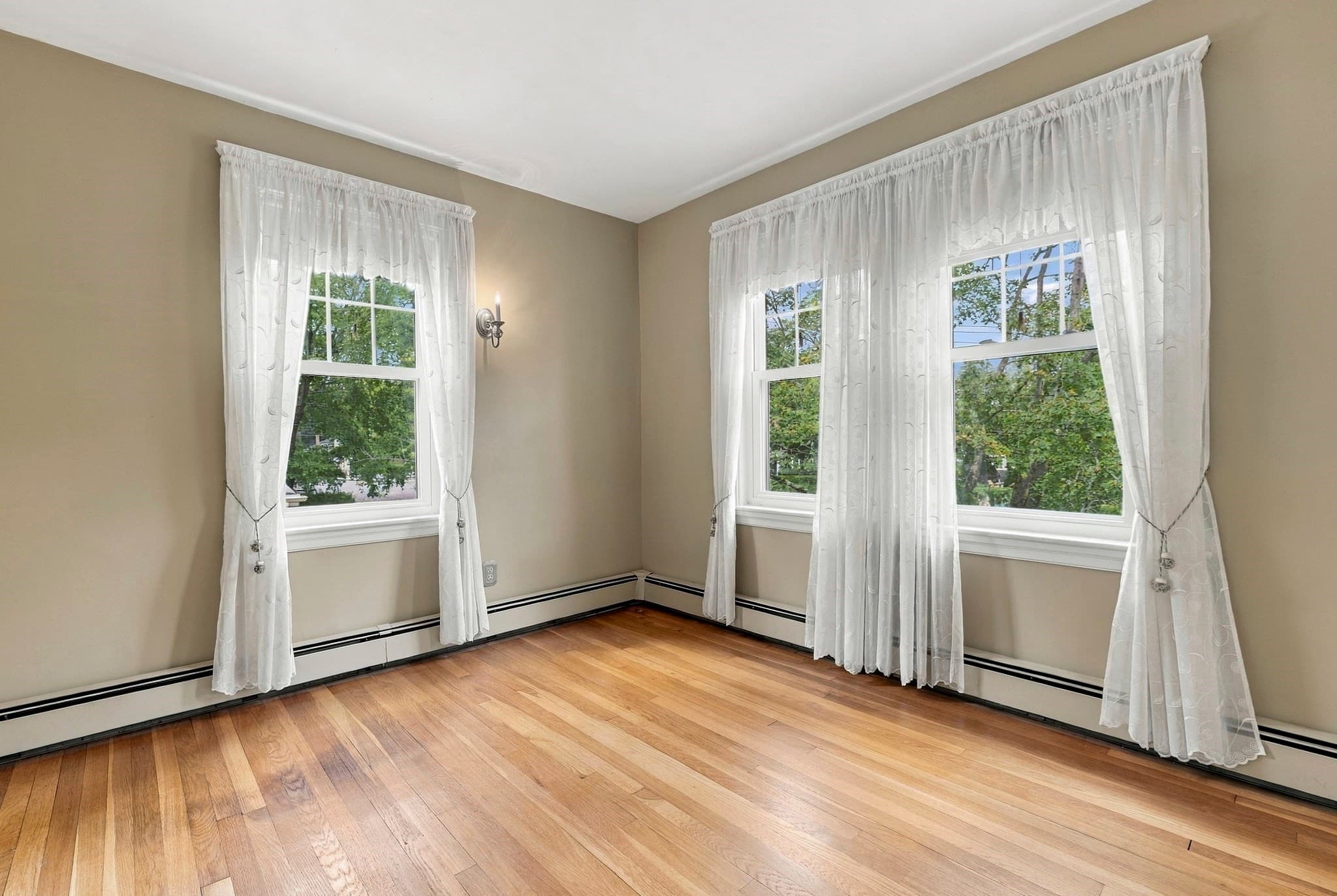Single Family Residence at 25 Westwood Road, Stoneham MA 02180, Stoneham, photo 24 of 29
