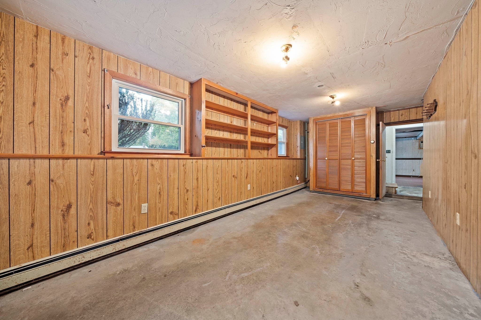 Single Family Residence at 23 Acorn Circle, Hanover MA 02339, photo 33 of 42