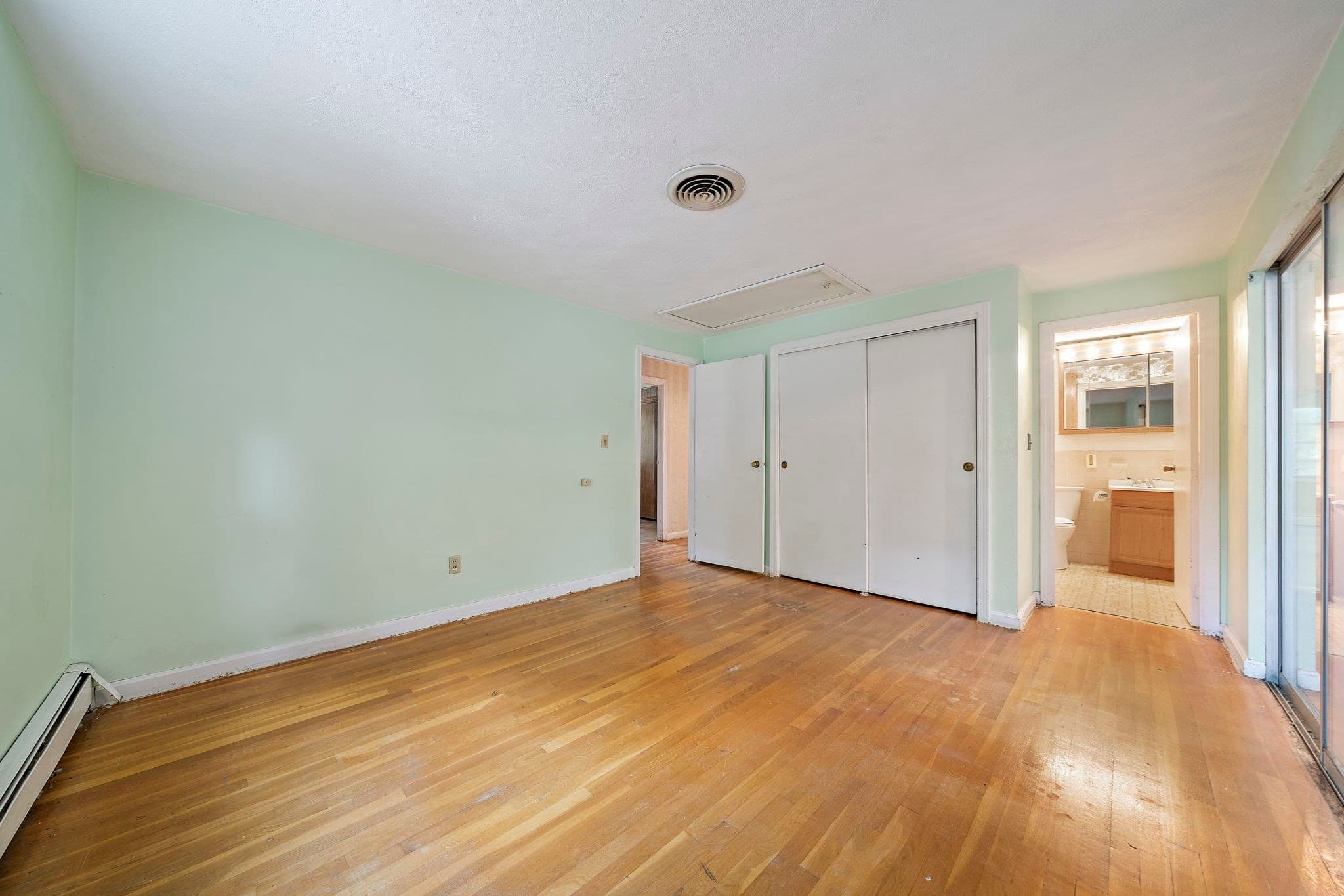 Single Family Residence at 23 Acorn Circle, Hanover MA 02339, photo 18 of 42