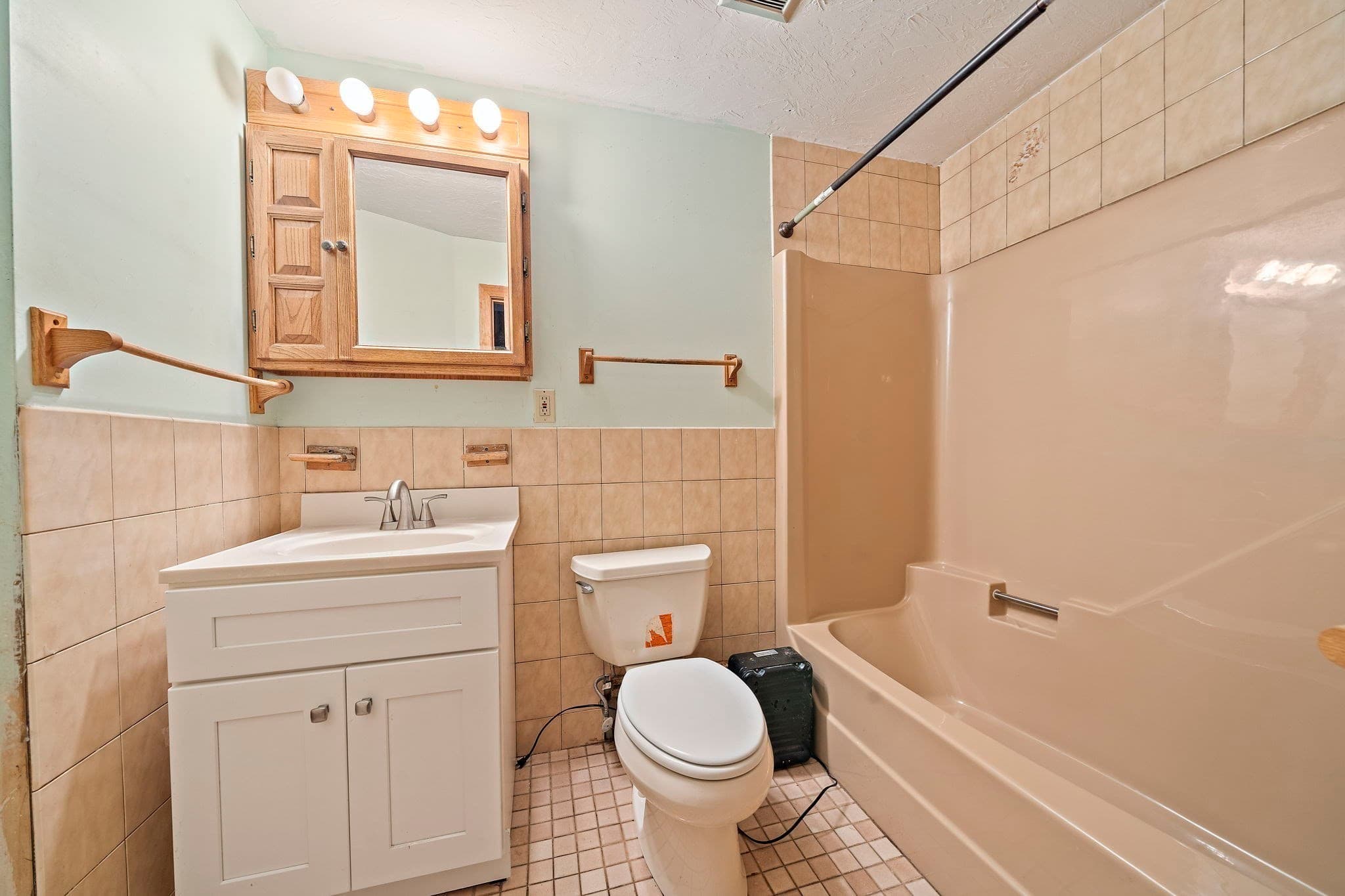 Single Family Residence at 23 Acorn Circle, Hanover MA 02339, photo 29 of 42