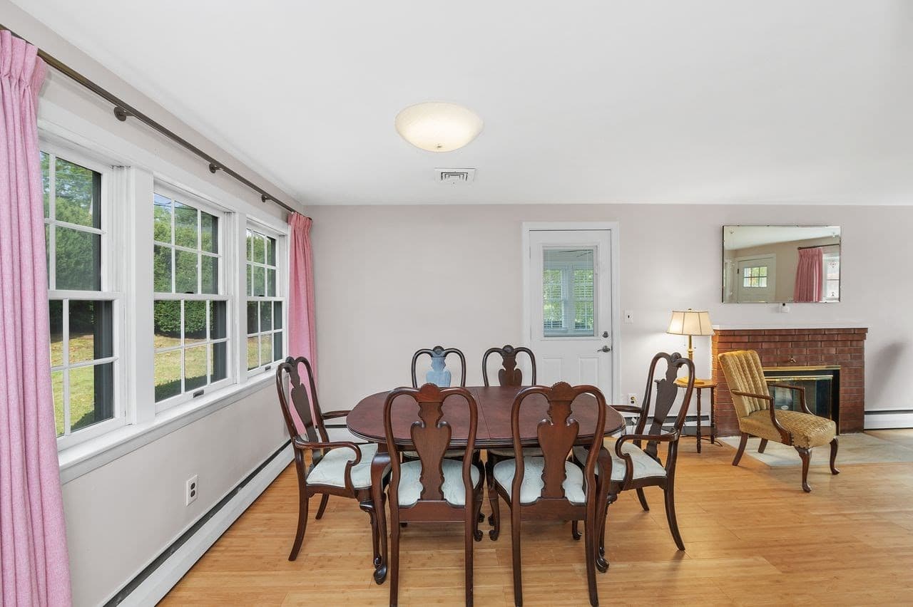 Single Family Residence at 265 Temple Road, Waltham MA 02452, Waltham, photo 22 of 34
