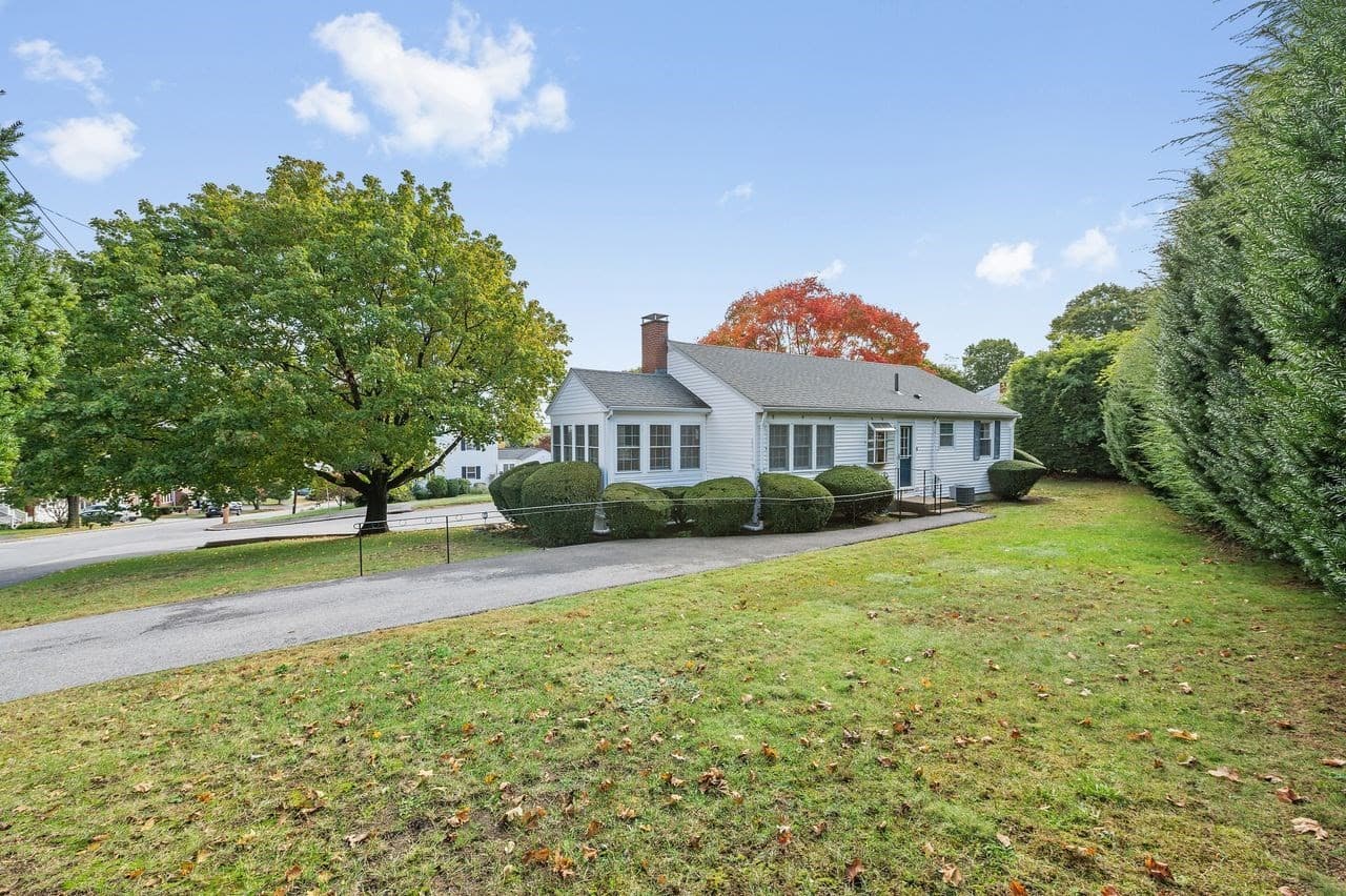 Single Family Residence at 265 Temple Road, Waltham MA 02452, Waltham, photo 31 of 34