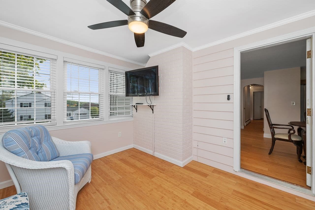 Single Family Residence at 265 Temple Road, Waltham MA 02452, Waltham, photo 21 of 34