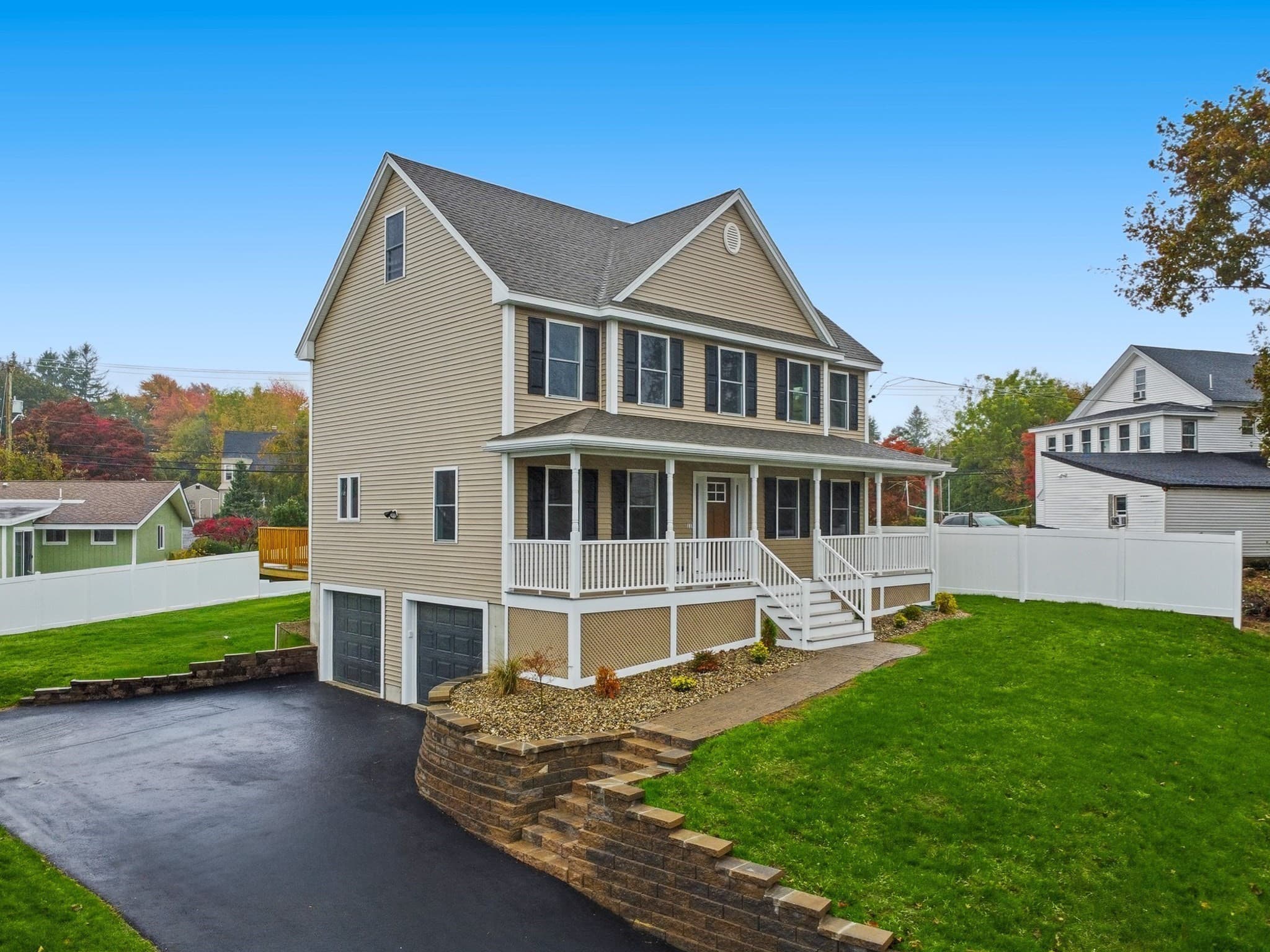 Single Family Residence at 11 Bennington, Haverhill MA 01832, photo 2 of 37